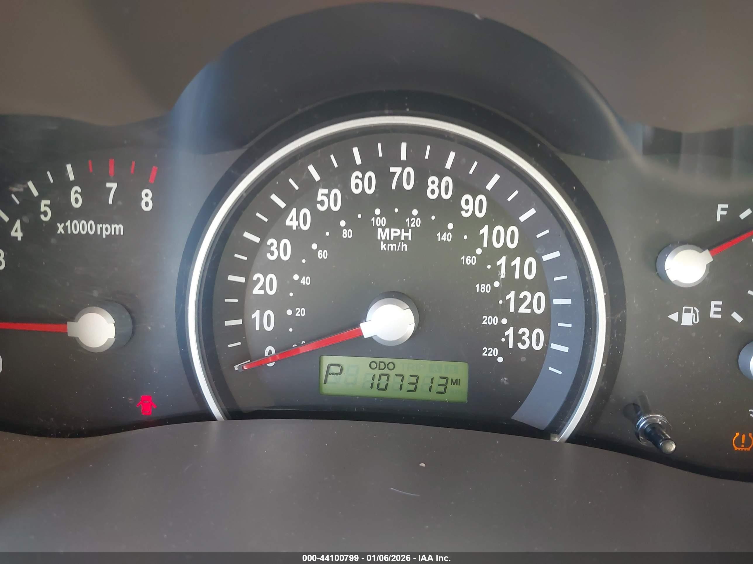KIA SEDONA image 7