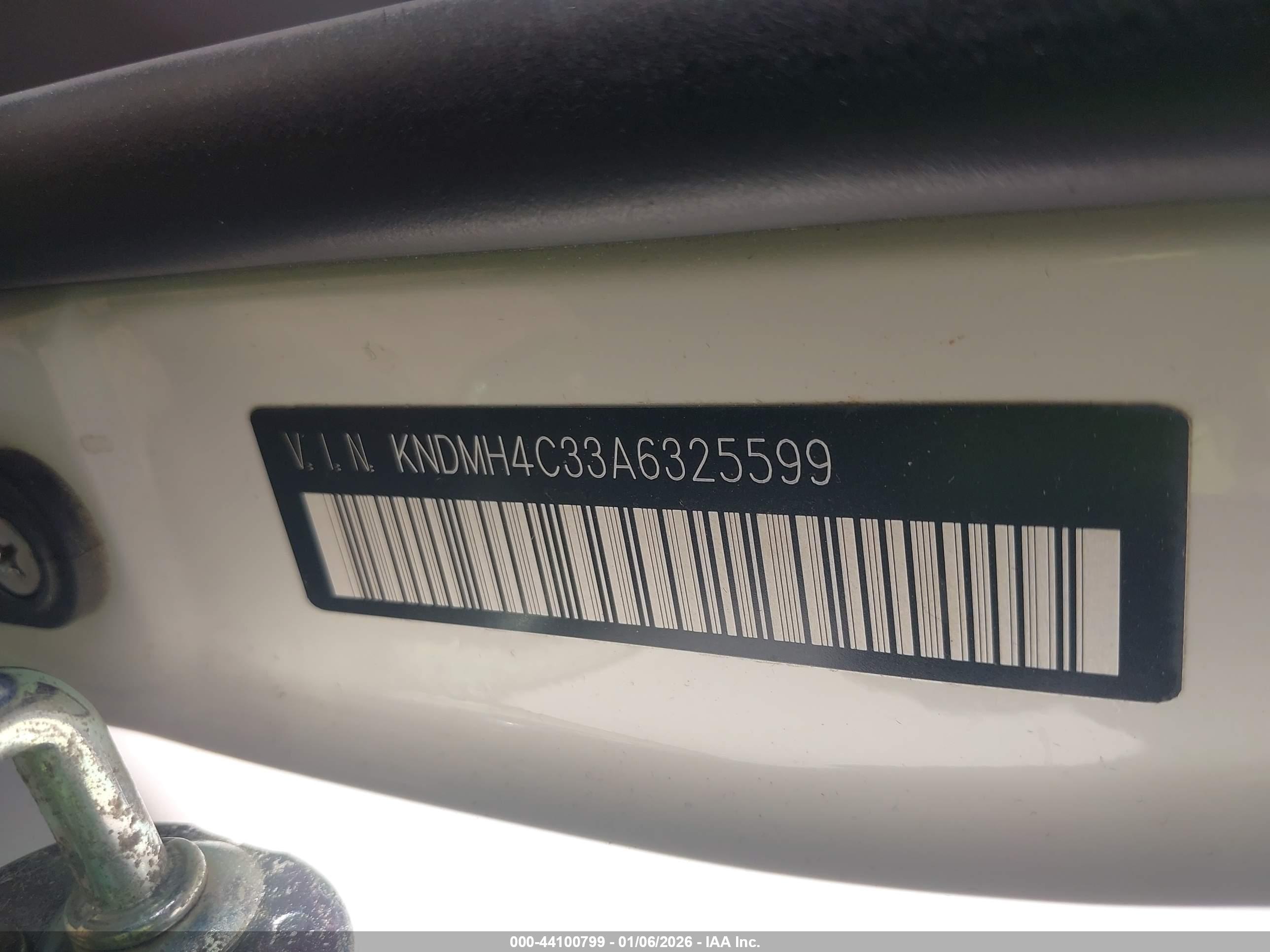 KIA SEDONA image 9