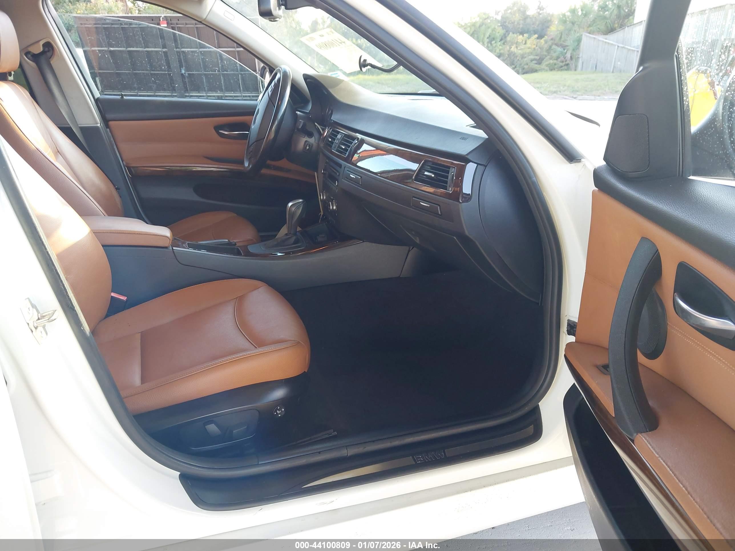 BMW 328I image 5