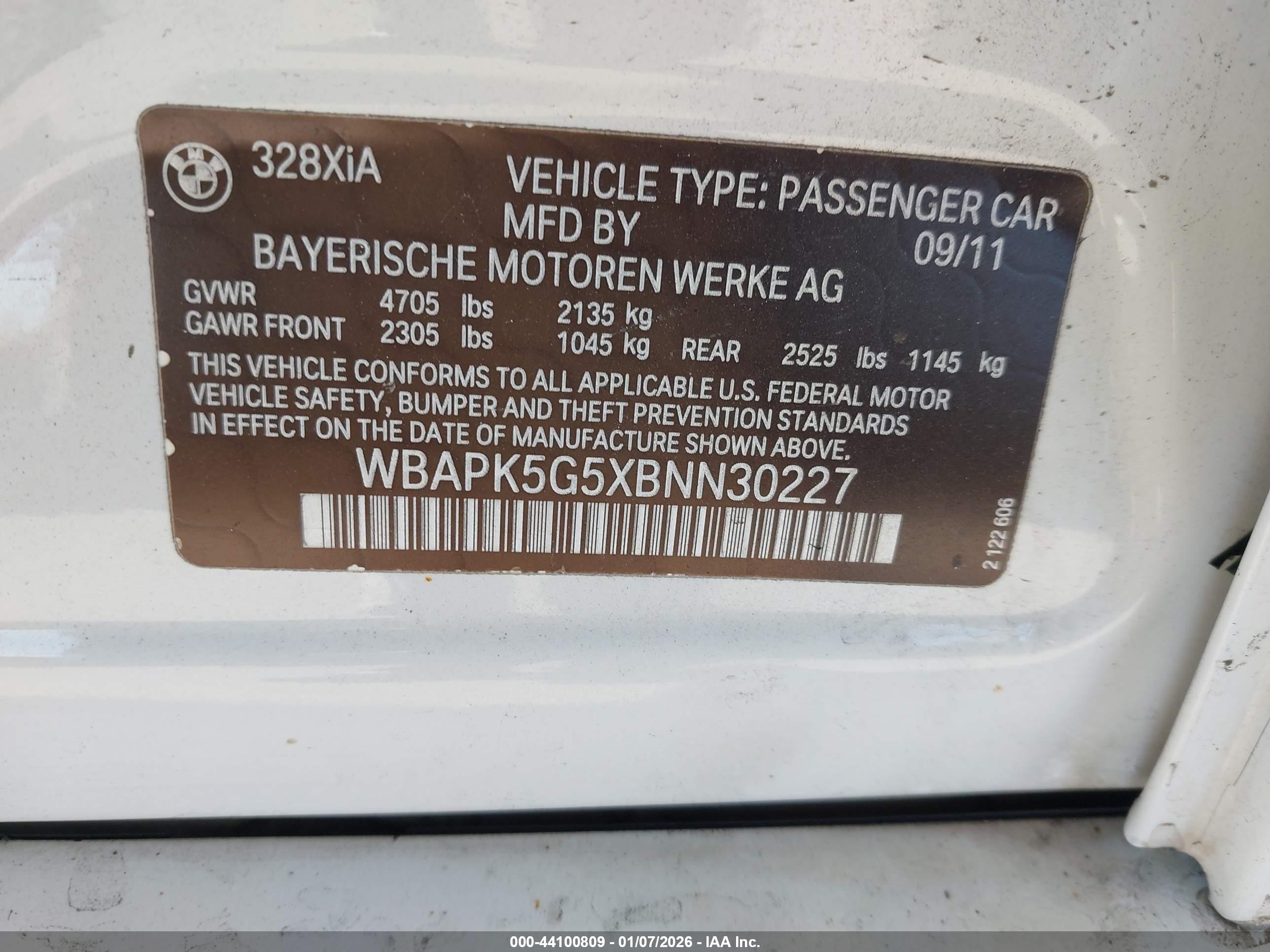 BMW 328I image 9