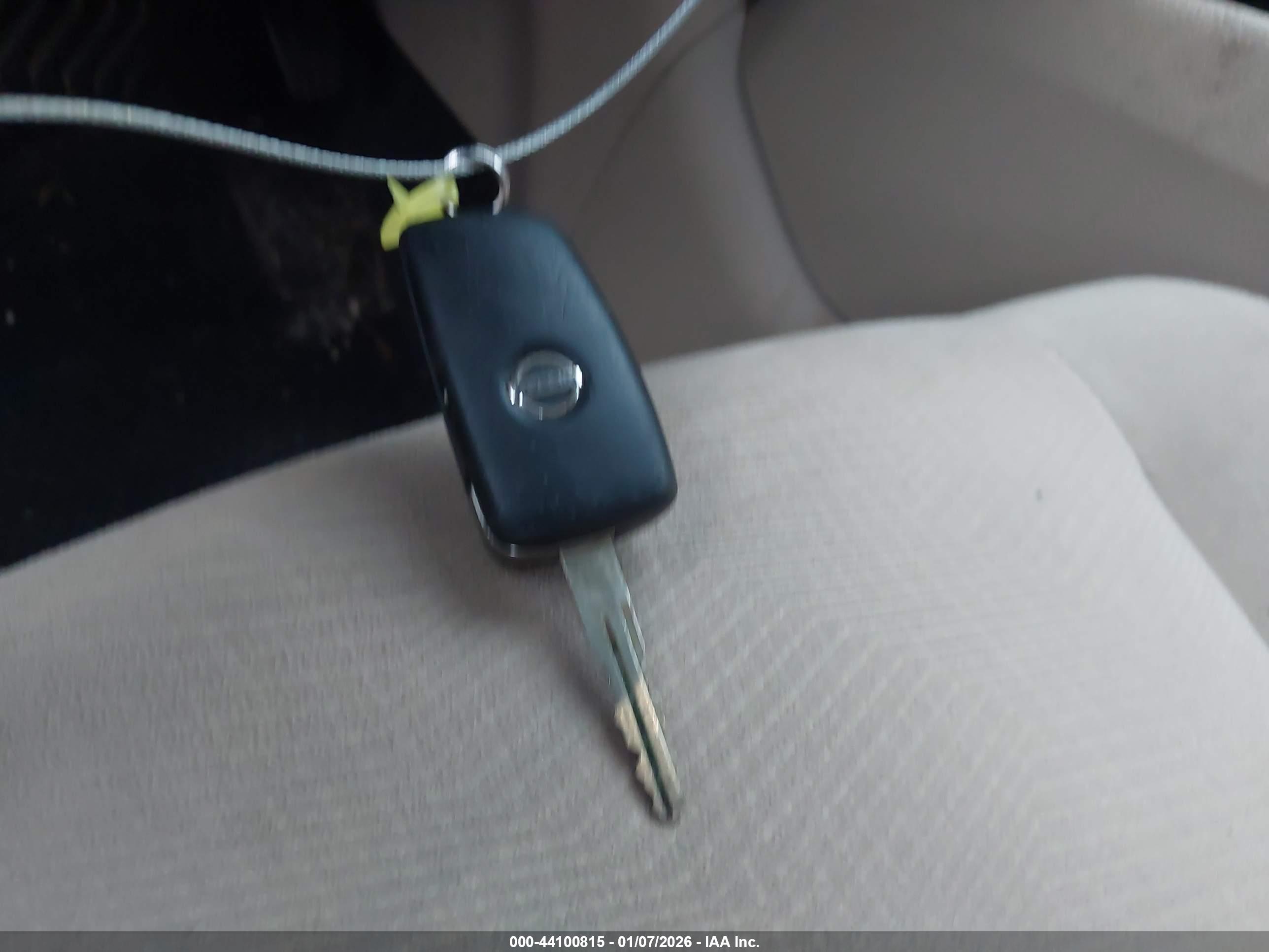 NISSAN ROGUE image 11