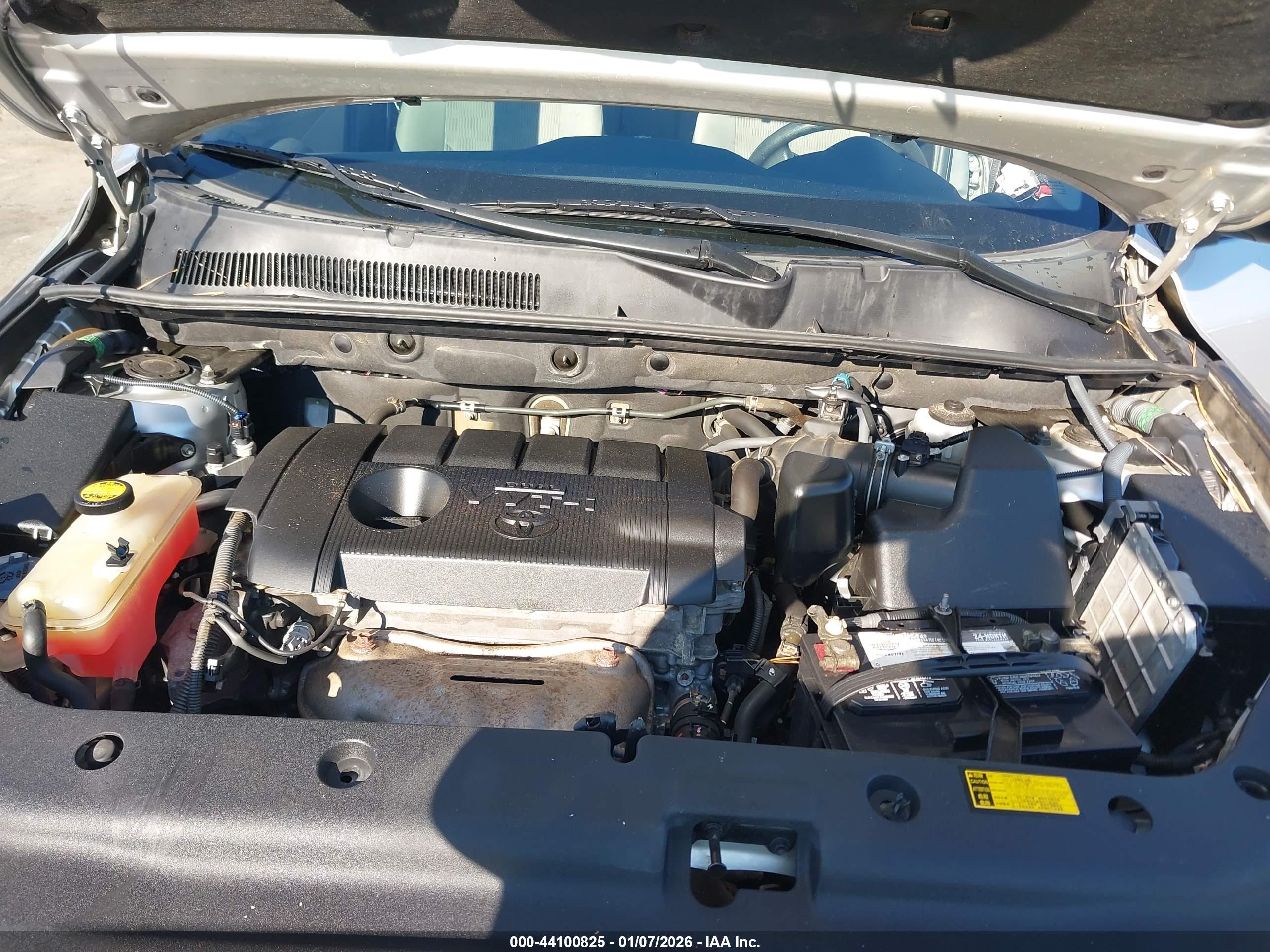 TOYOTA RAV4 image 10