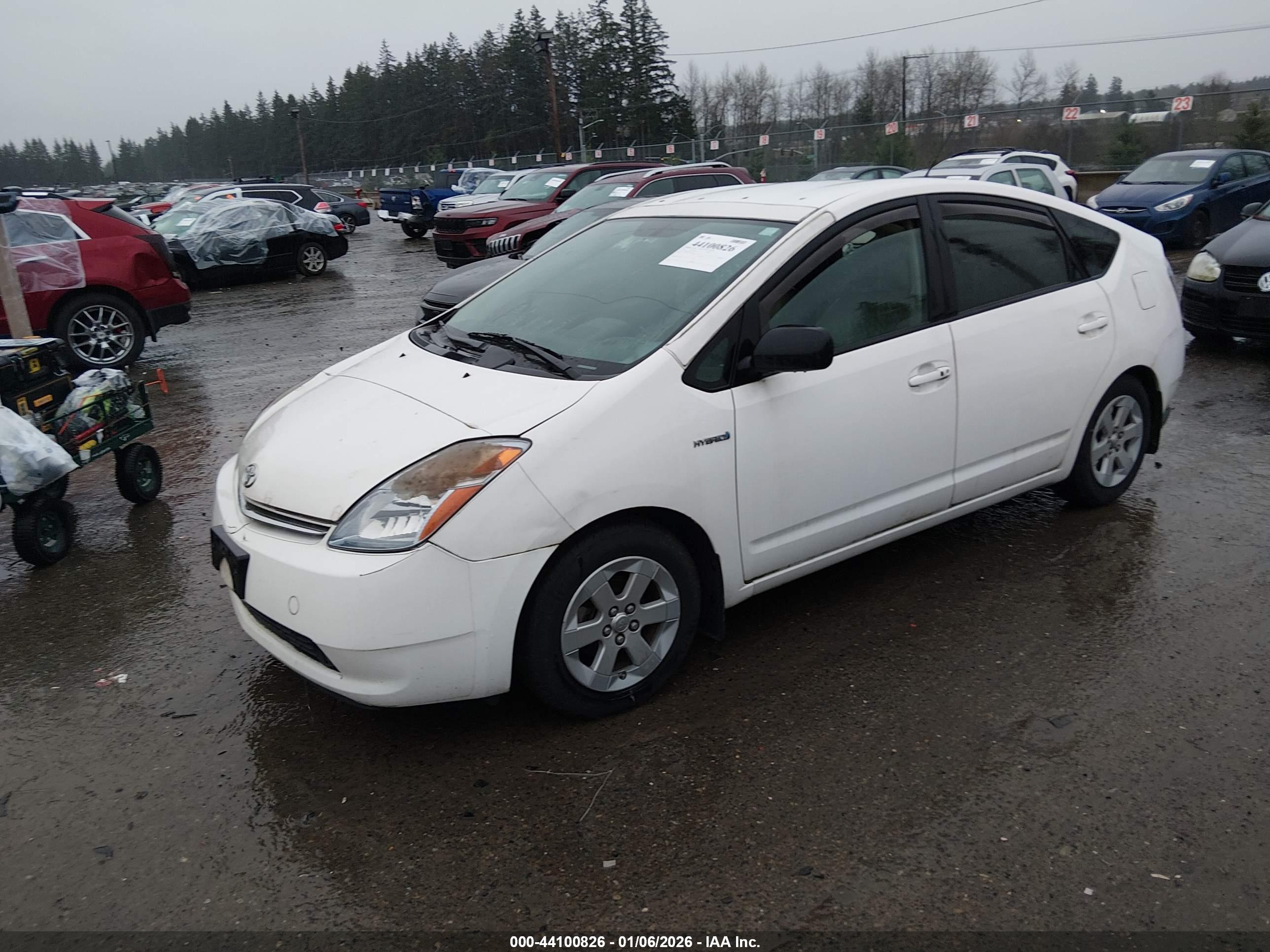 TOYOTA PRIUS image 2