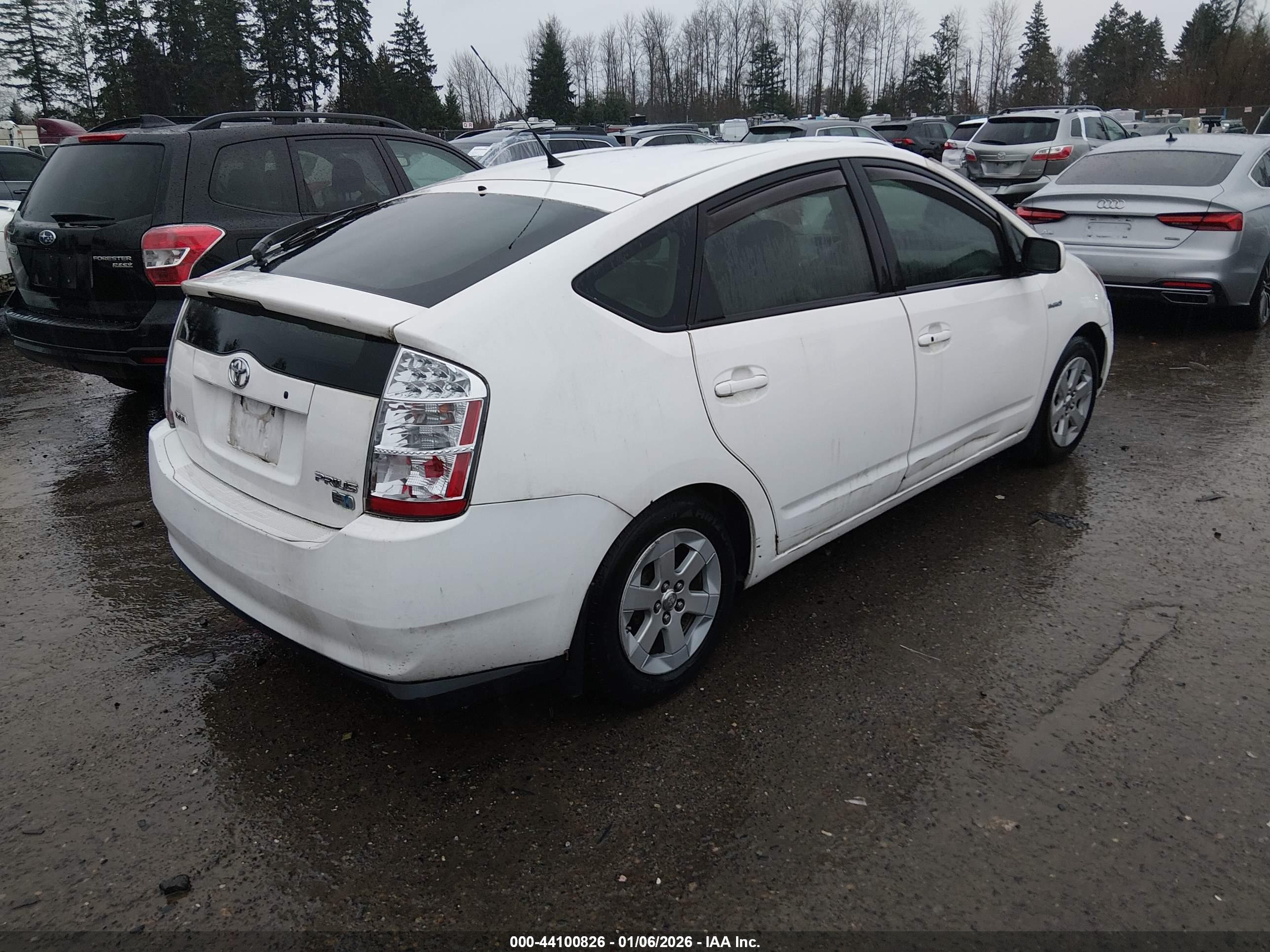 TOYOTA PRIUS image 4
