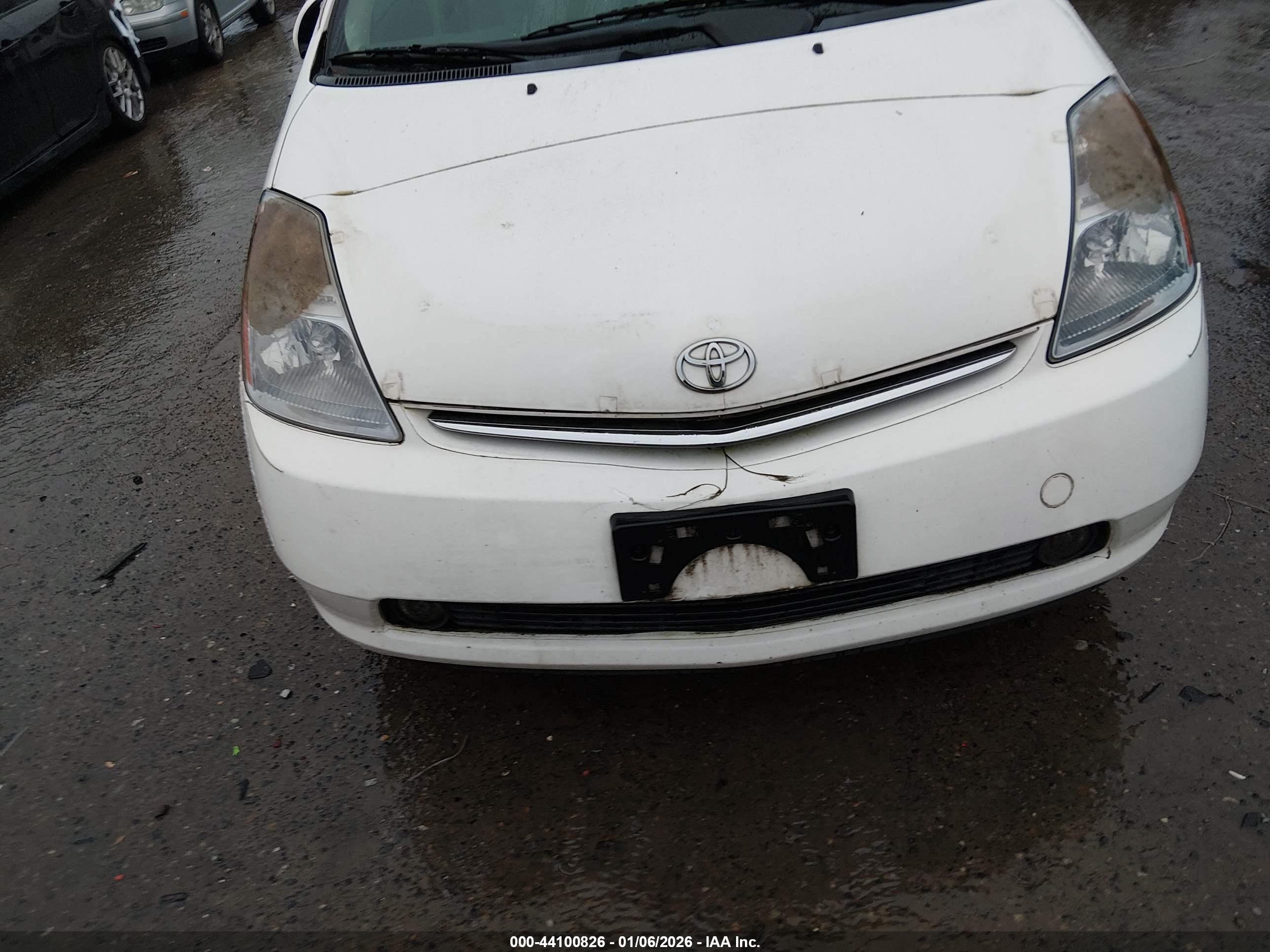 TOYOTA PRIUS image 6