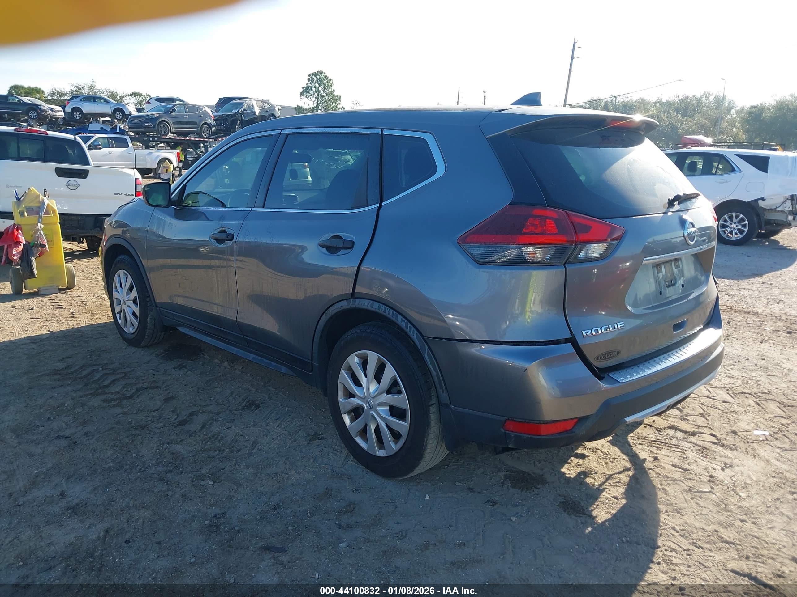 NISSAN ROGUE image 3