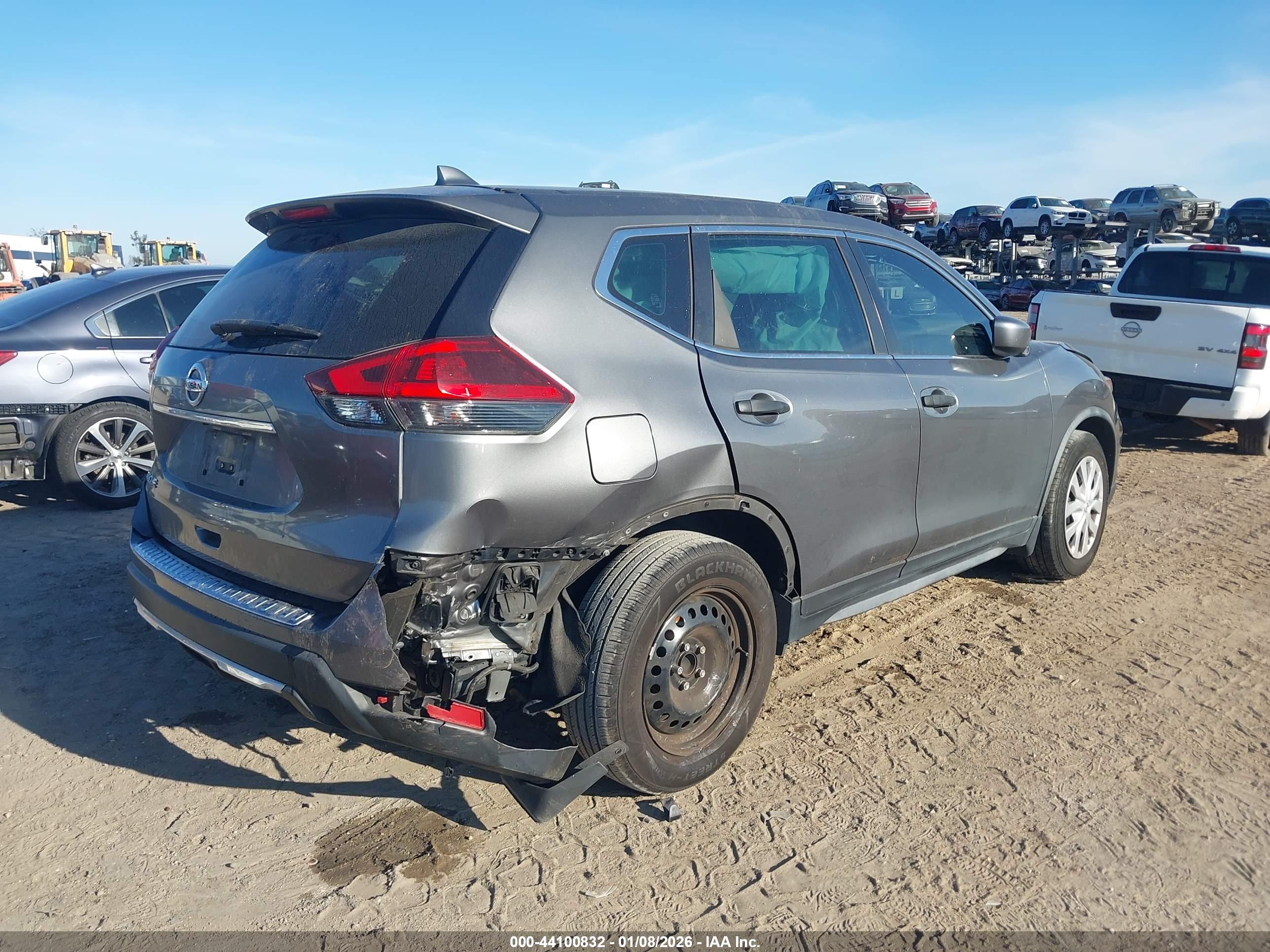 NISSAN ROGUE image 4
