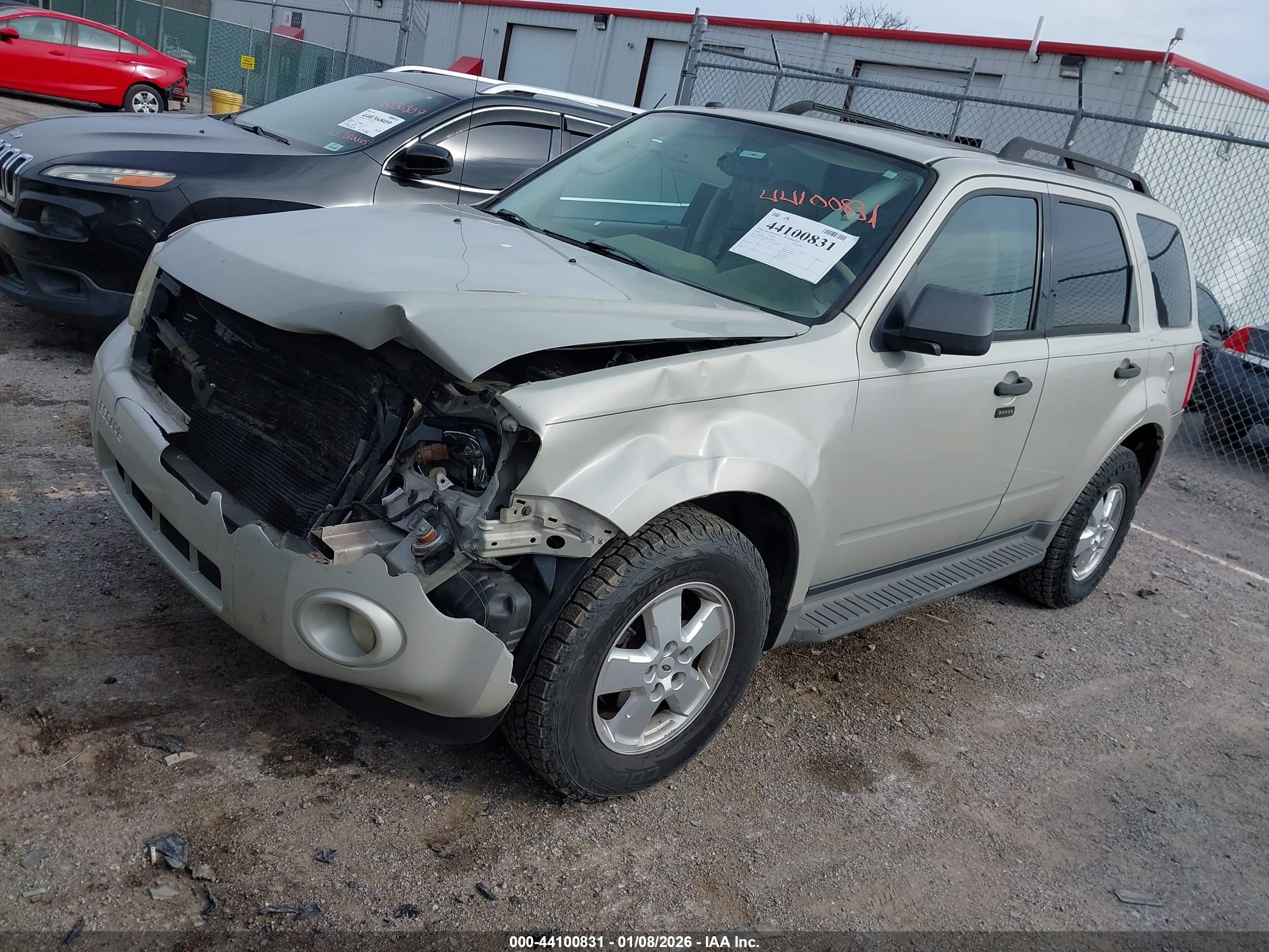 FORD ESCAPE image 2