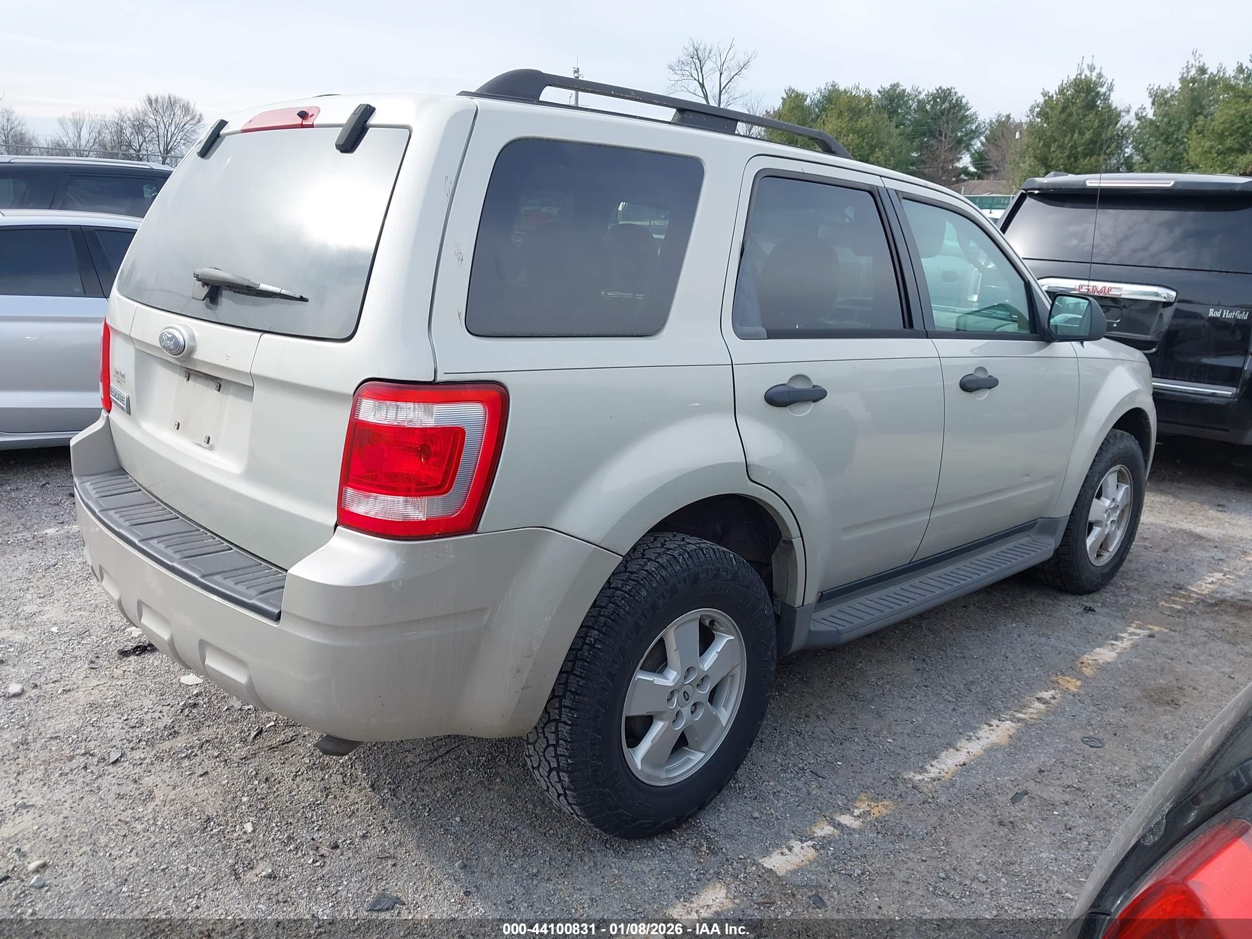 FORD ESCAPE image 4