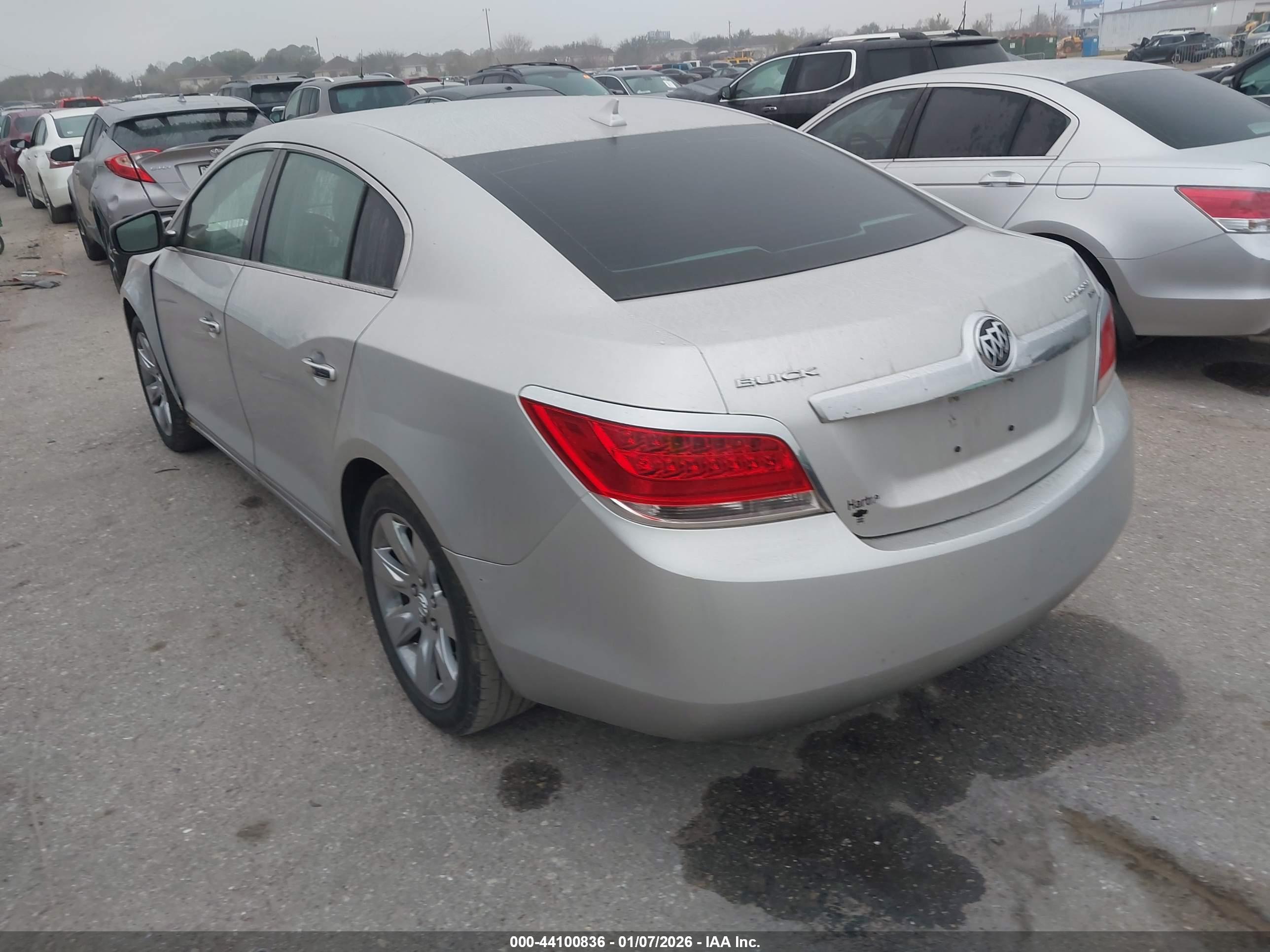 BUICK LACROSSE image 3