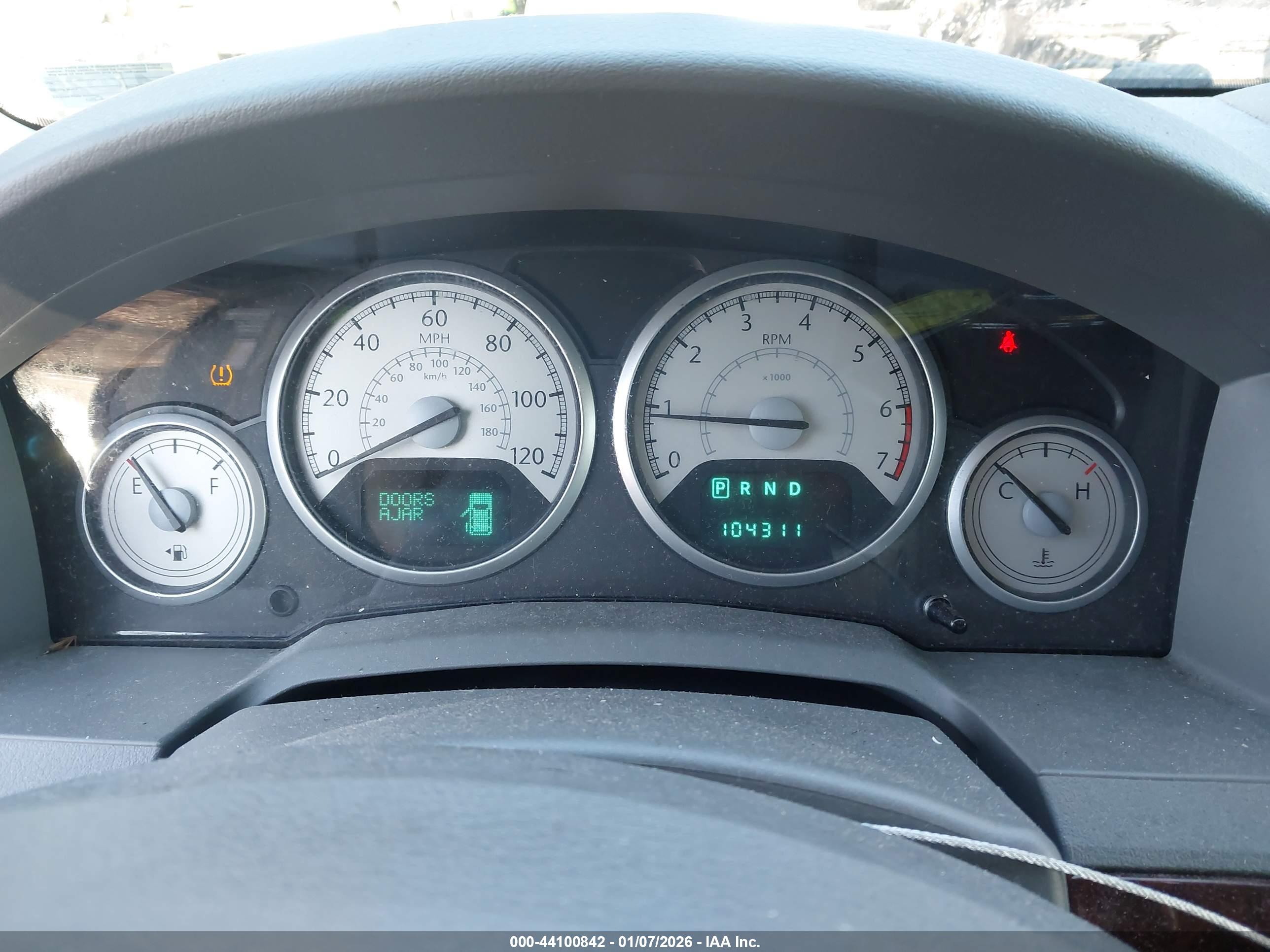 CHRYSLER TOWN image 7