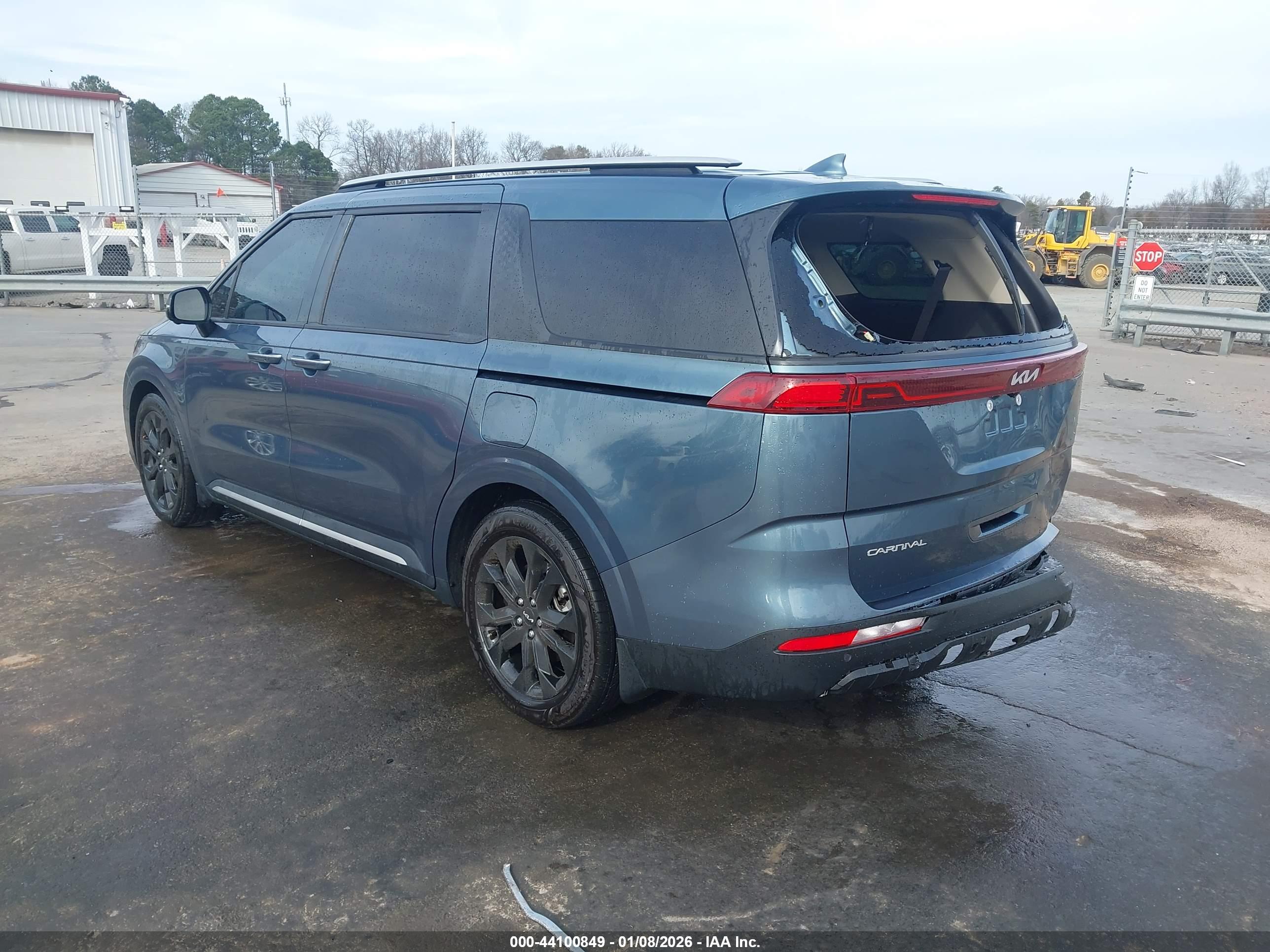 KIA CARNIVAL image 3