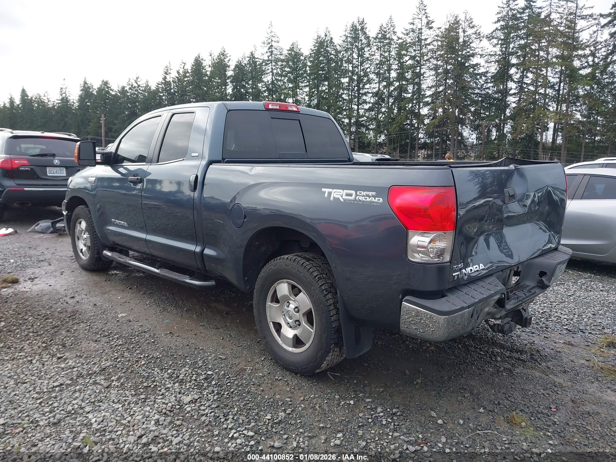 TOYOTA TUNDRA image 3