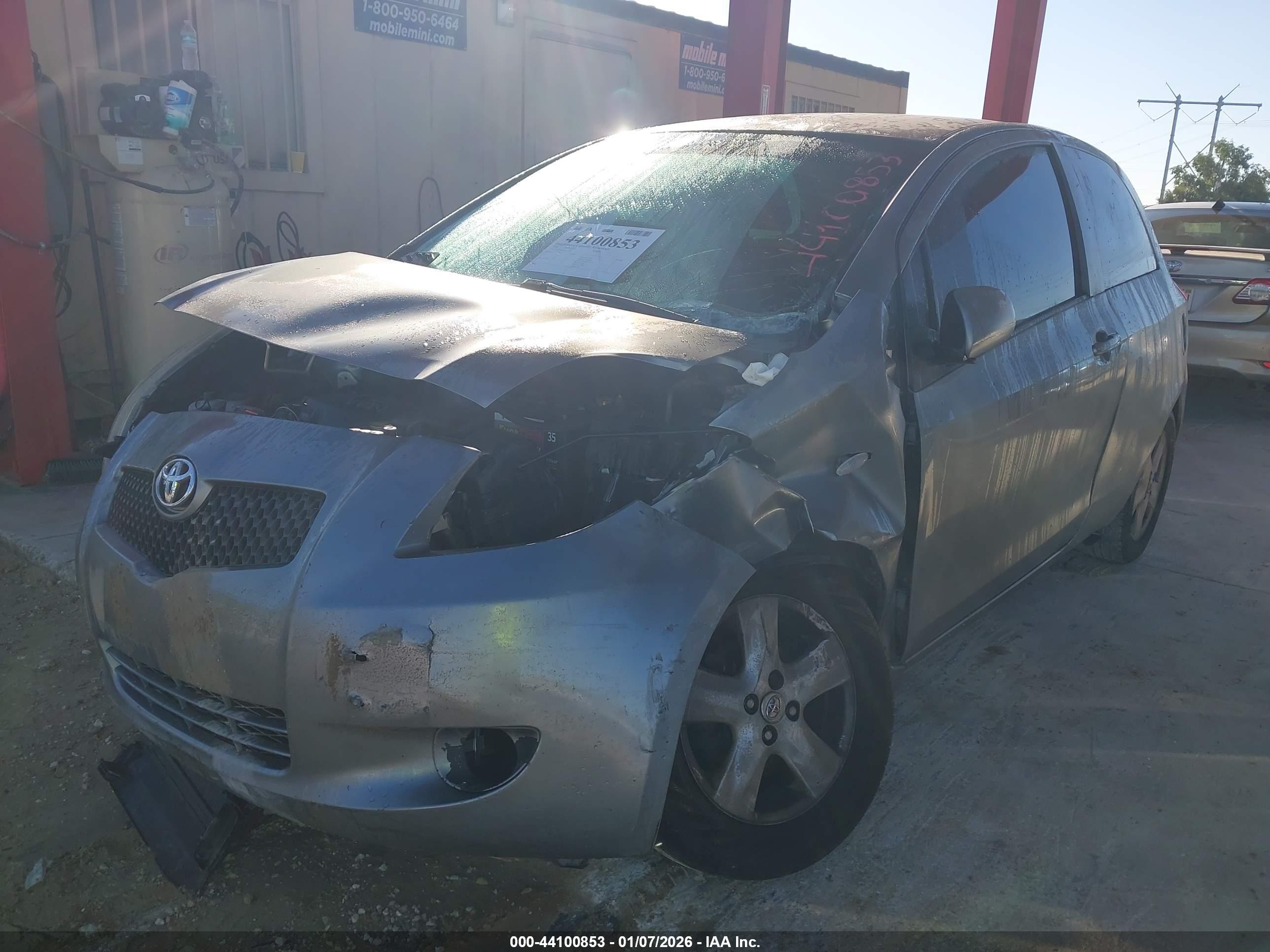 TOYOTA YARIS image 6