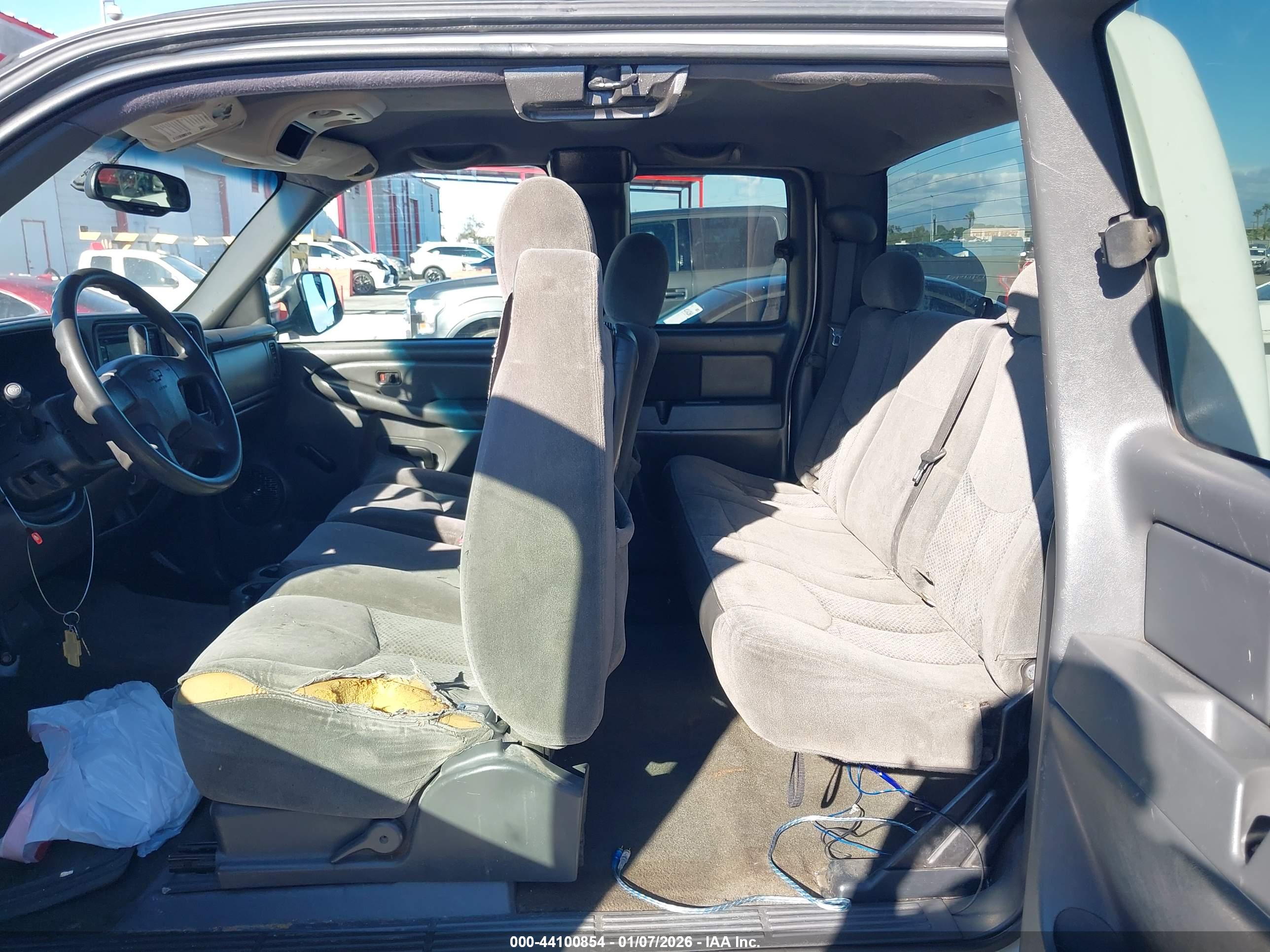 CHEVROLET SILVERADO image 8