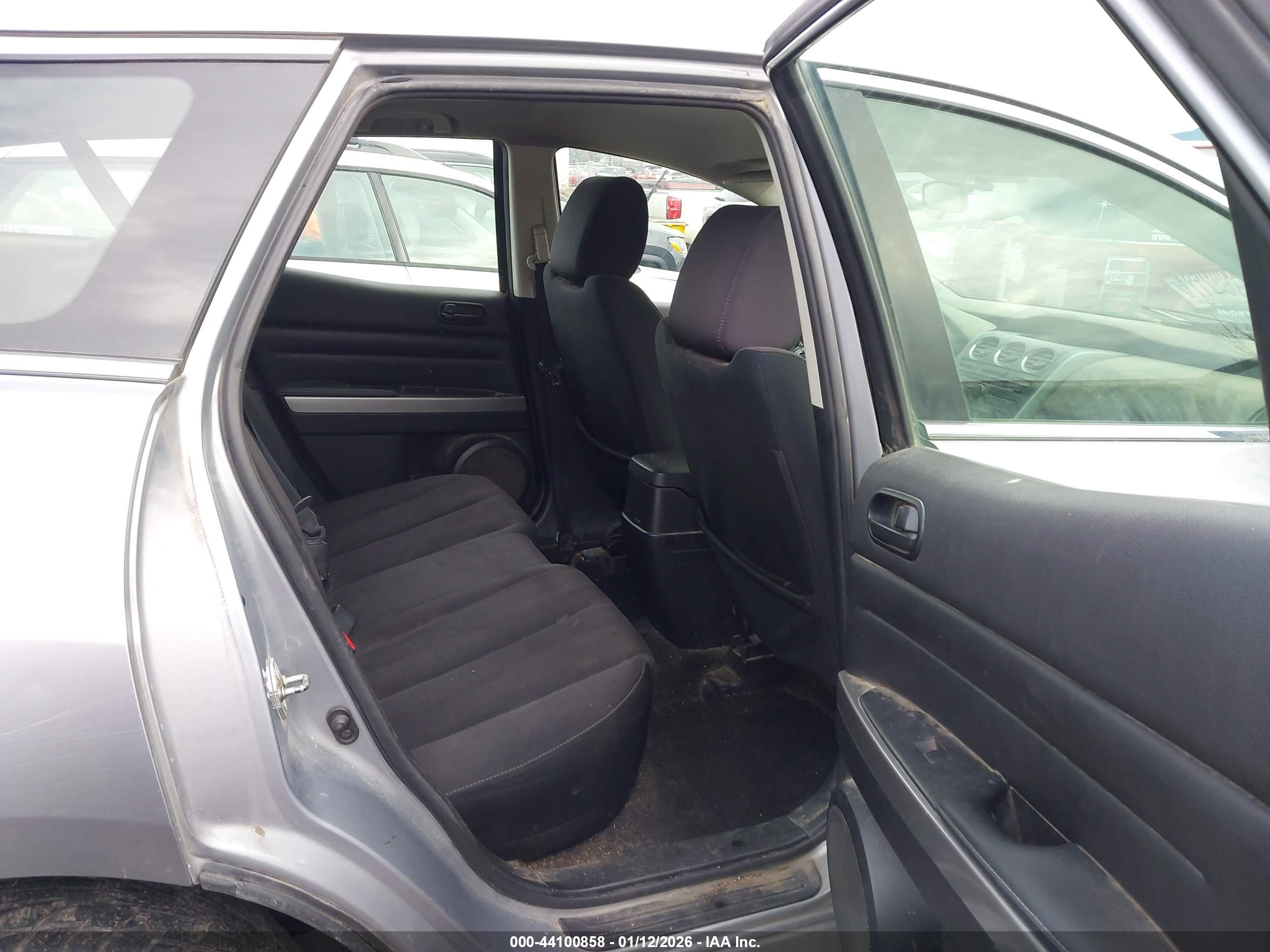 MAZDA CX-7 image 8