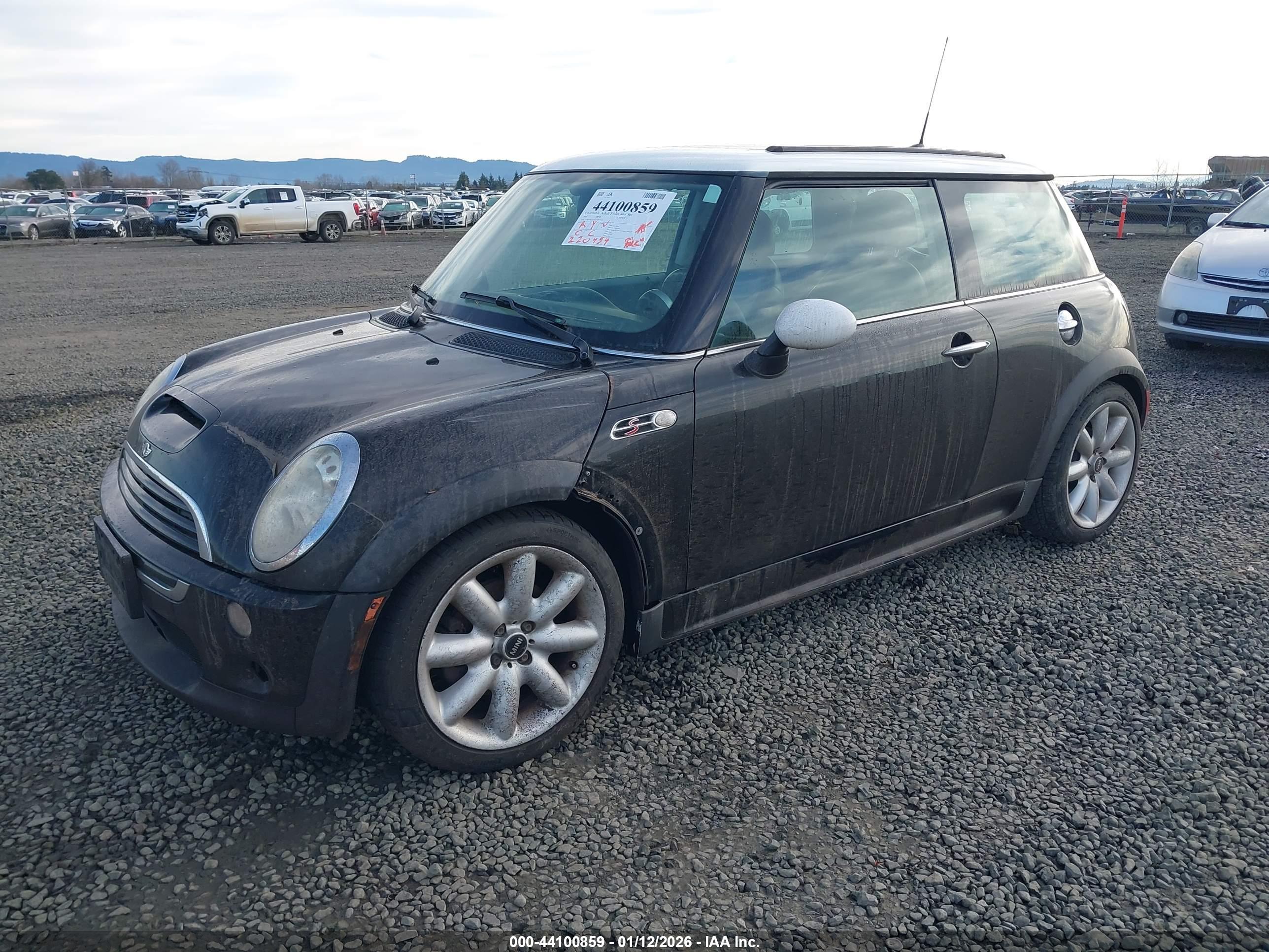 MINI COOPER image 2