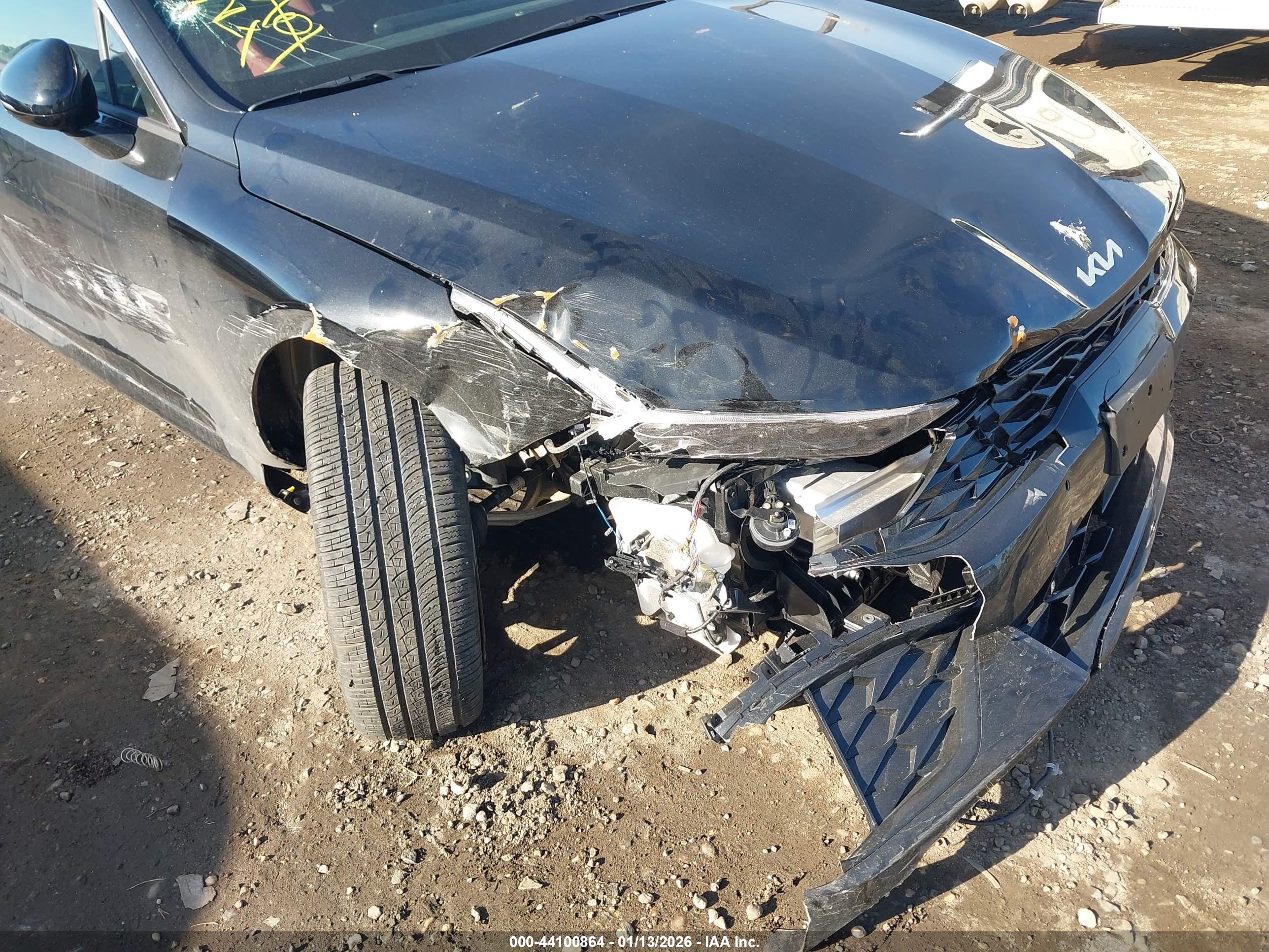 KIA K5 image 6