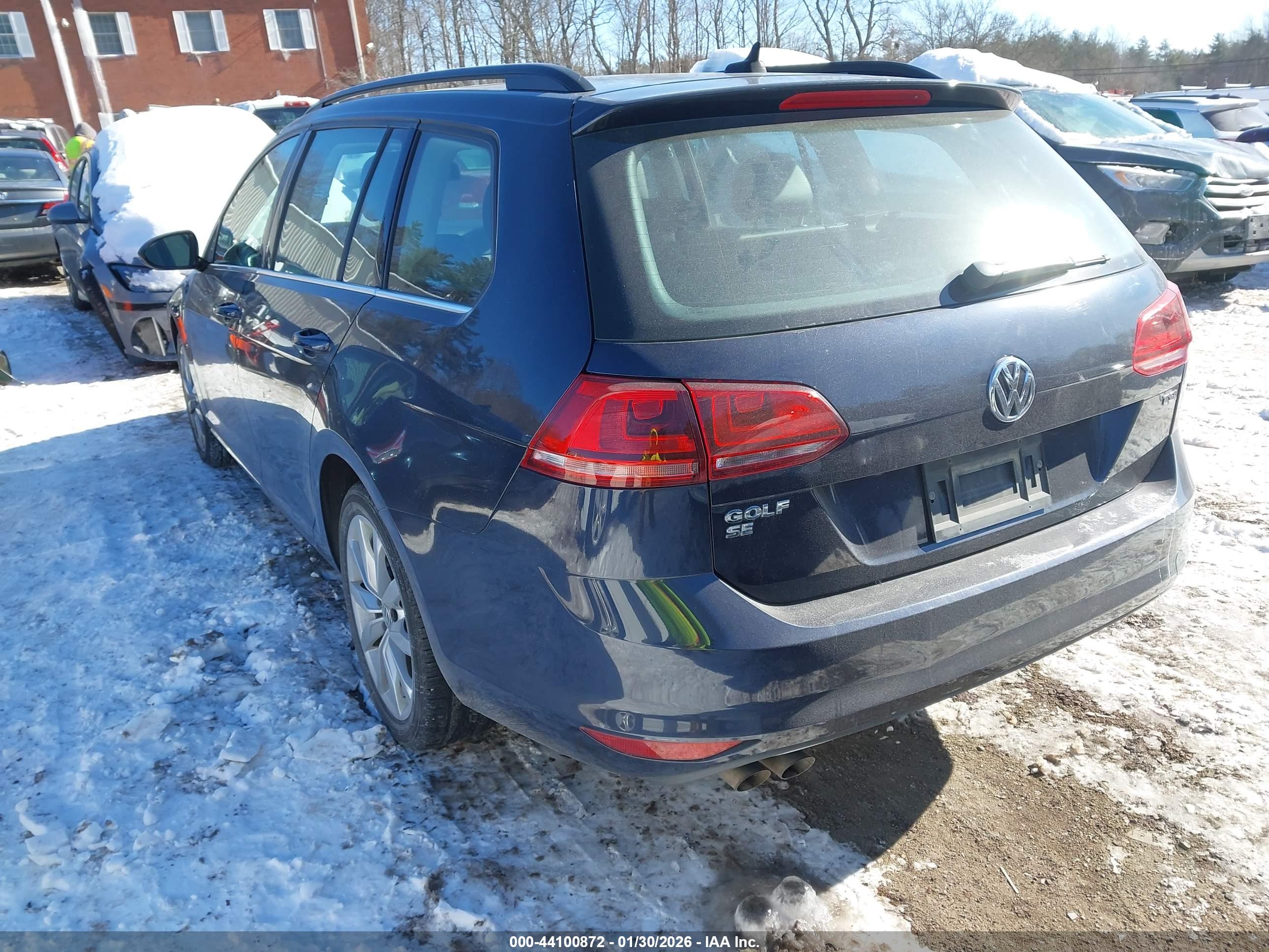 VOLKSWAGEN GOLF image 3