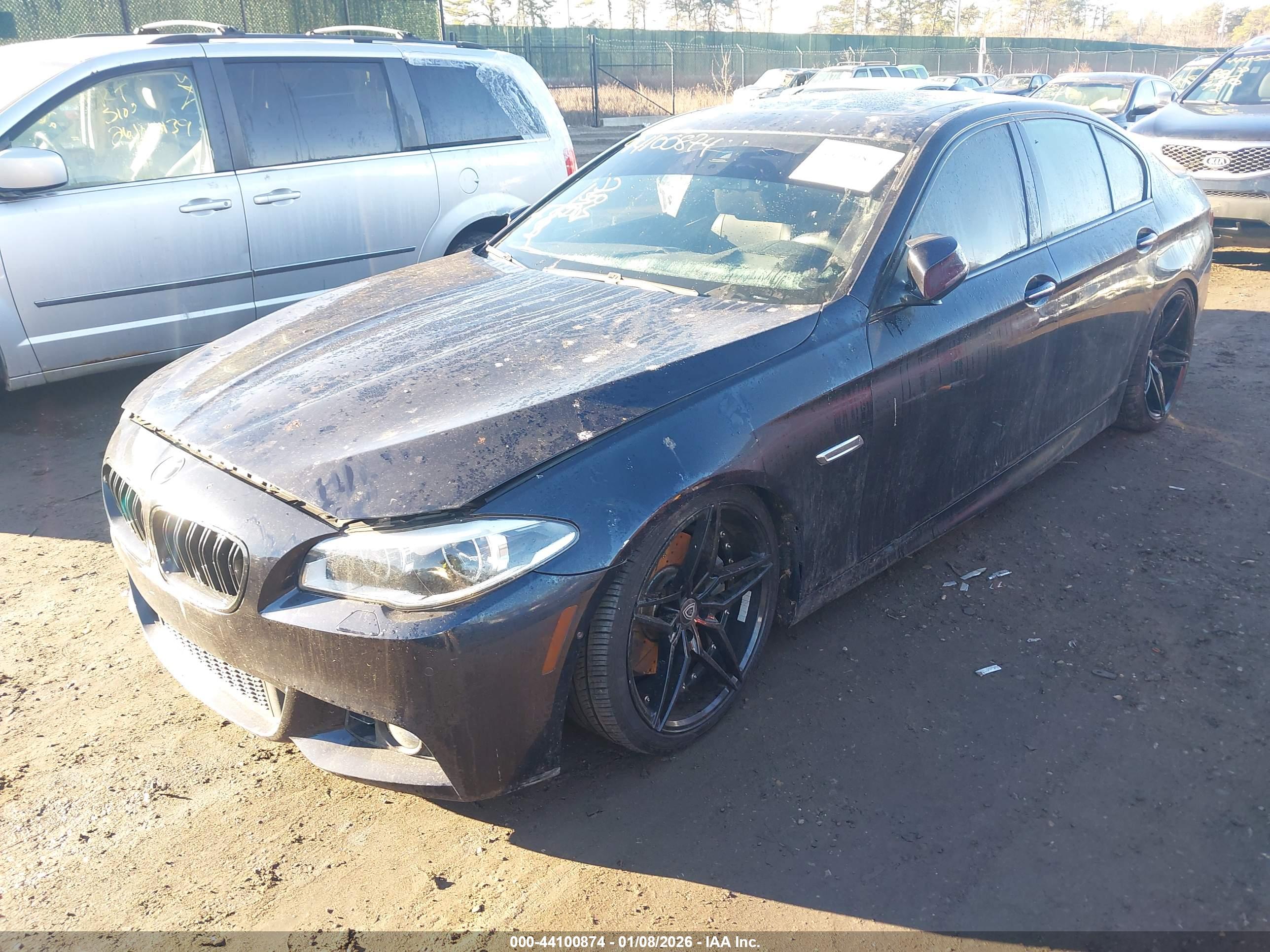 BMW 550I image 2