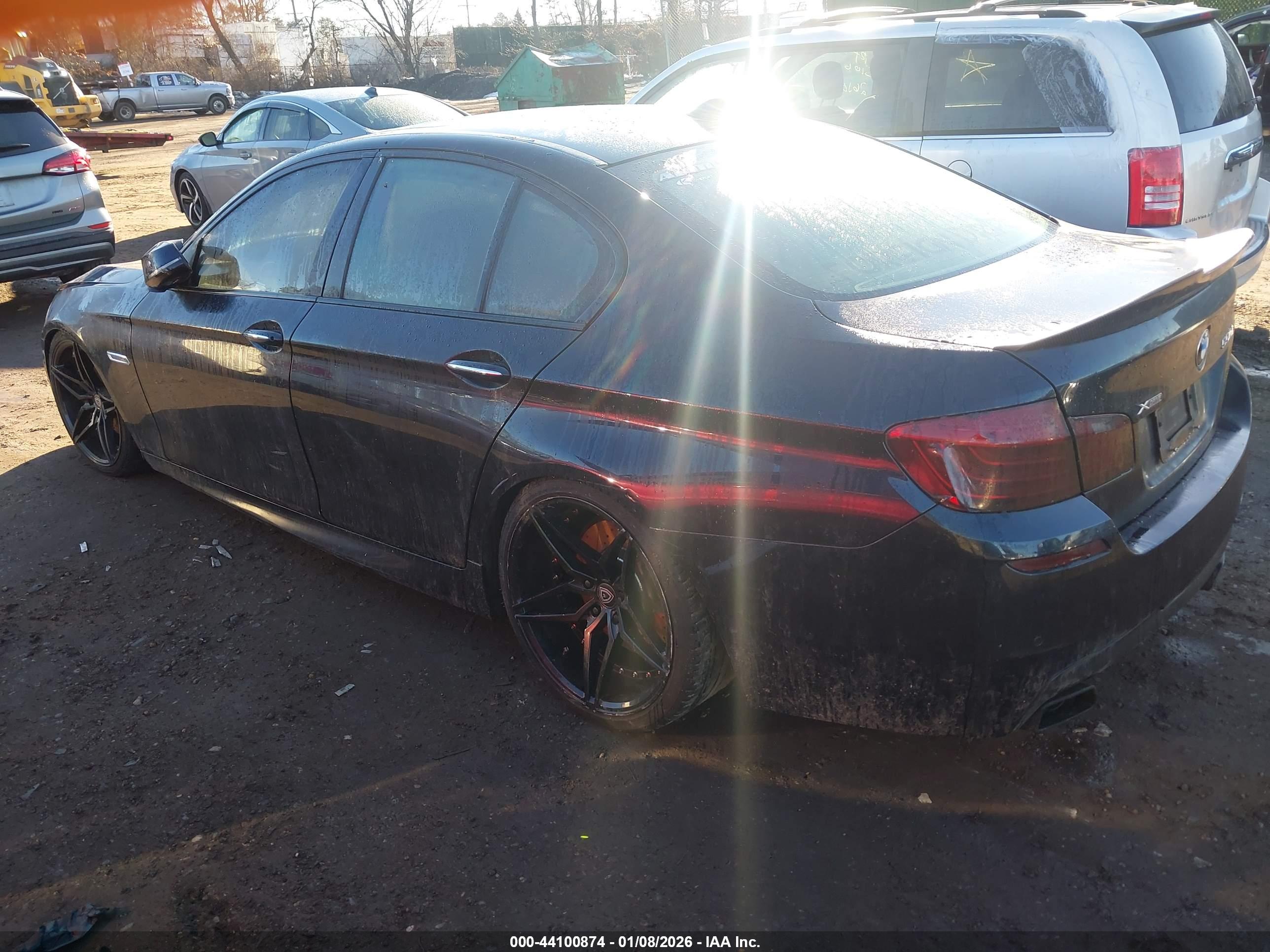 BMW 550I image 3