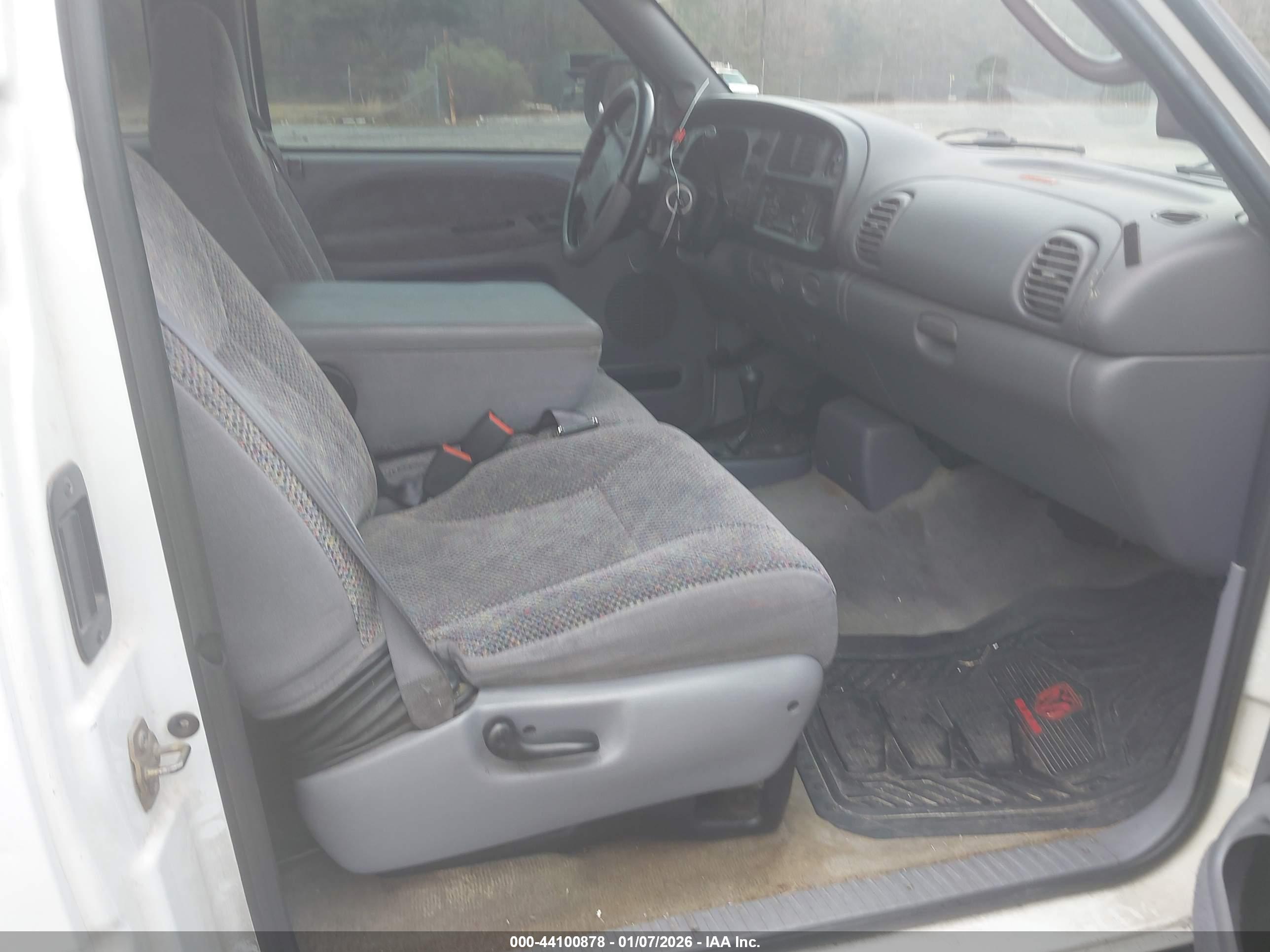 DODGE RAM image 5