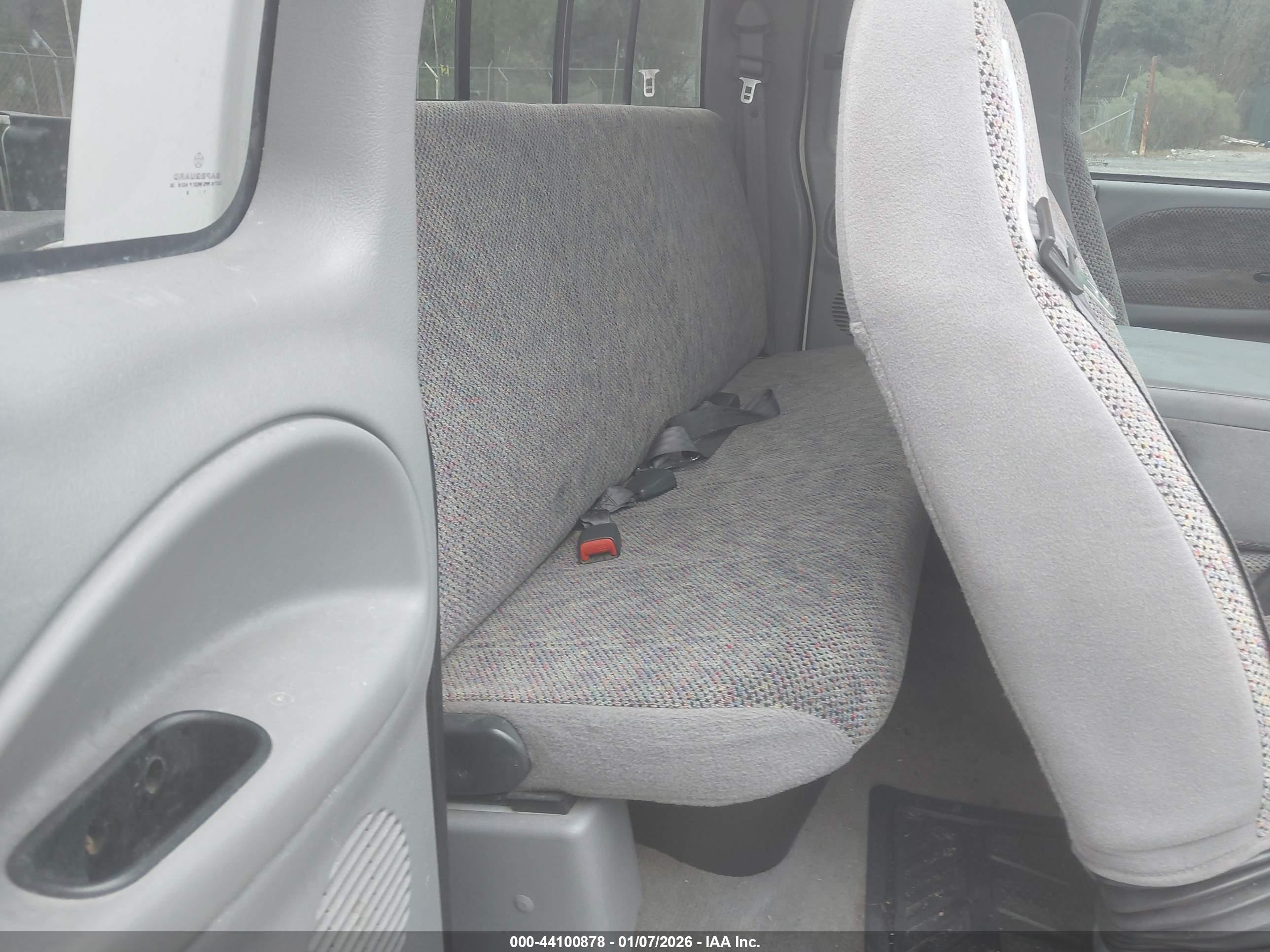 DODGE RAM image 8