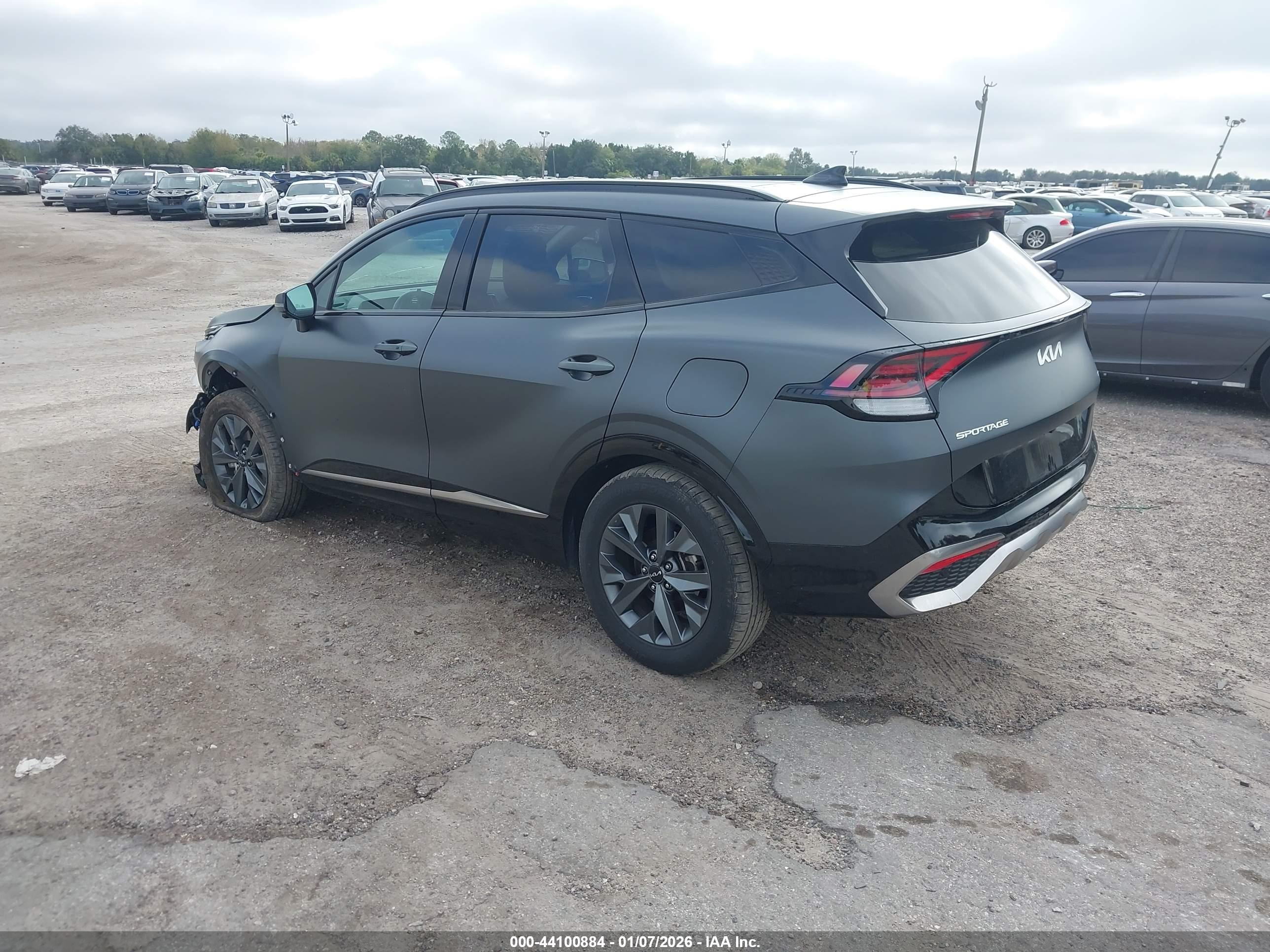 KIA SPORTAGE image 3
