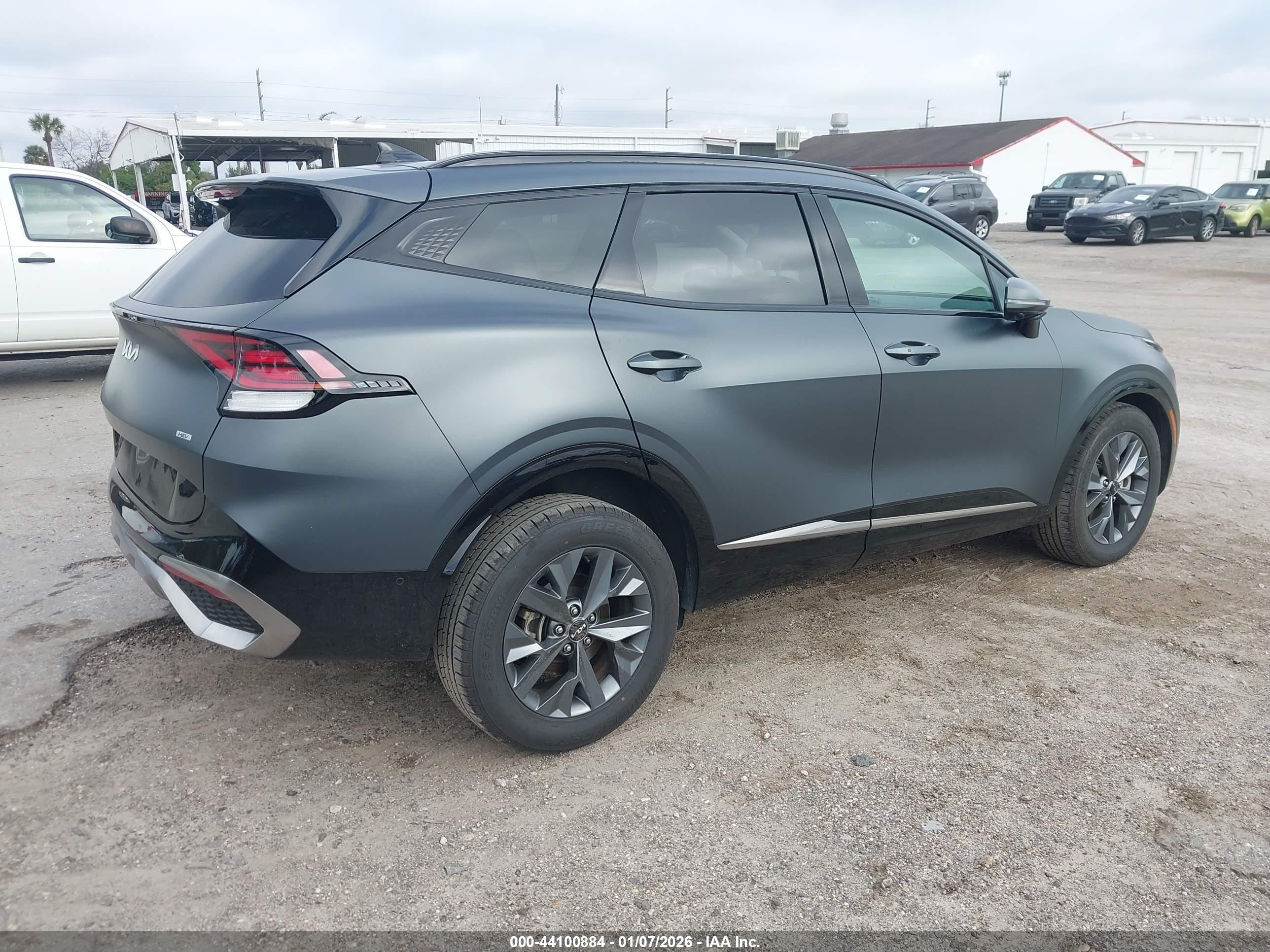 KIA SPORTAGE image 4