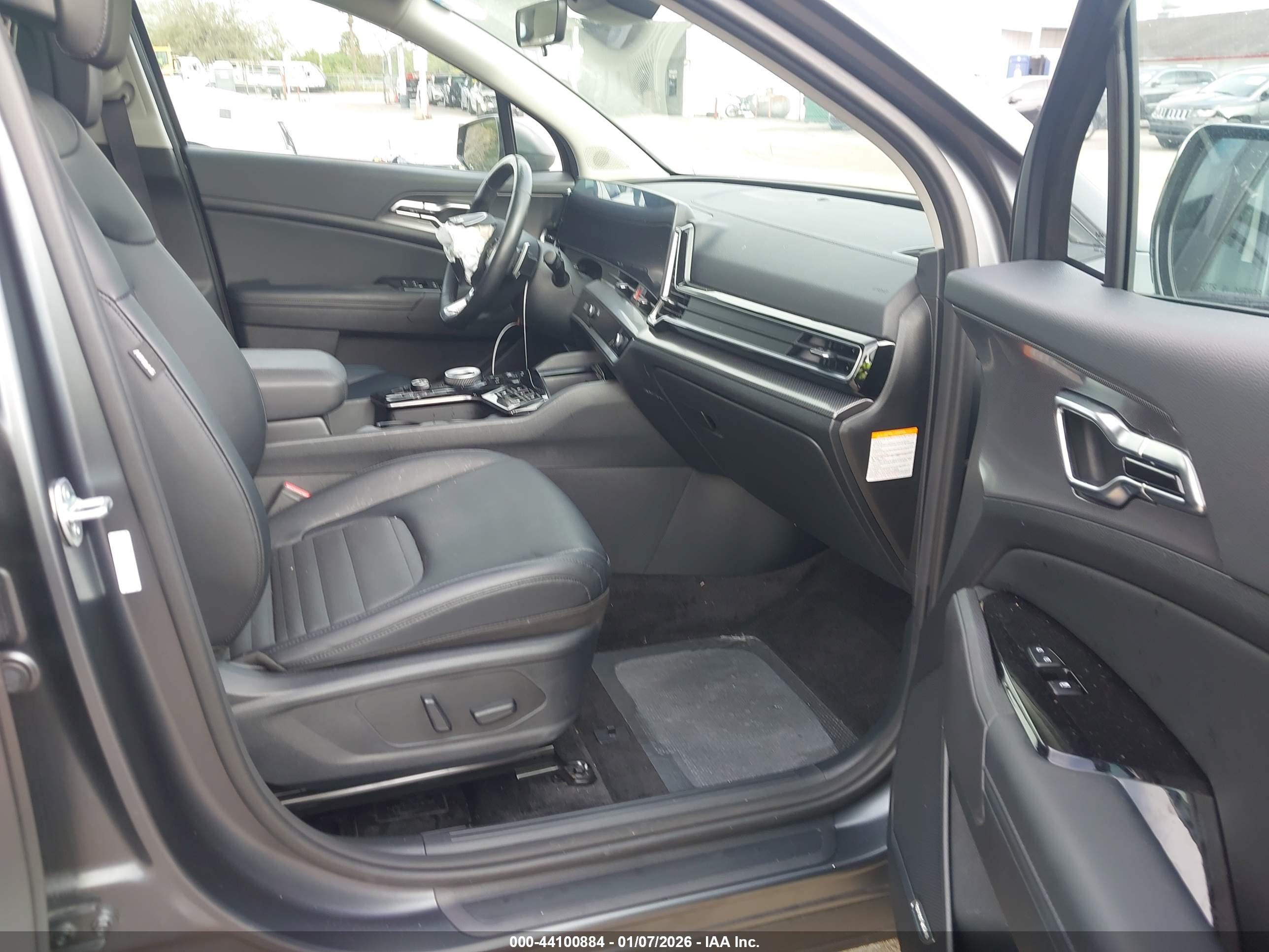 KIA SPORTAGE image 5