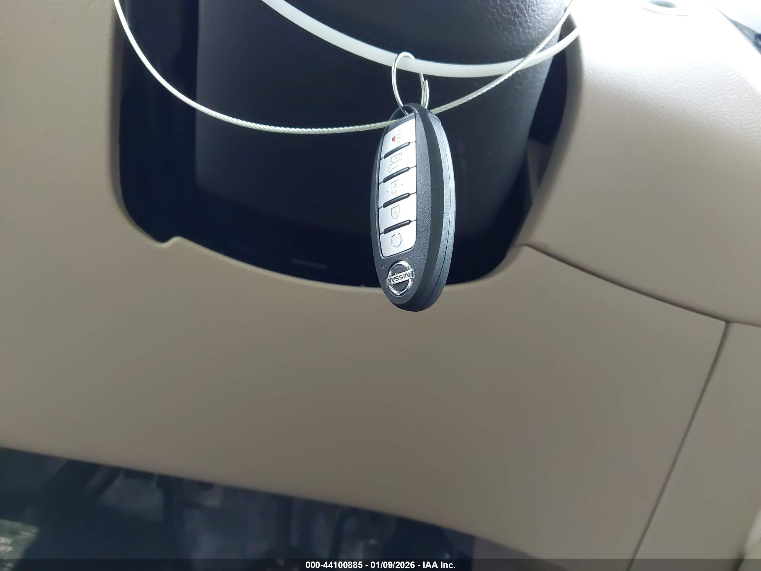 NISSAN ROGUE image 11