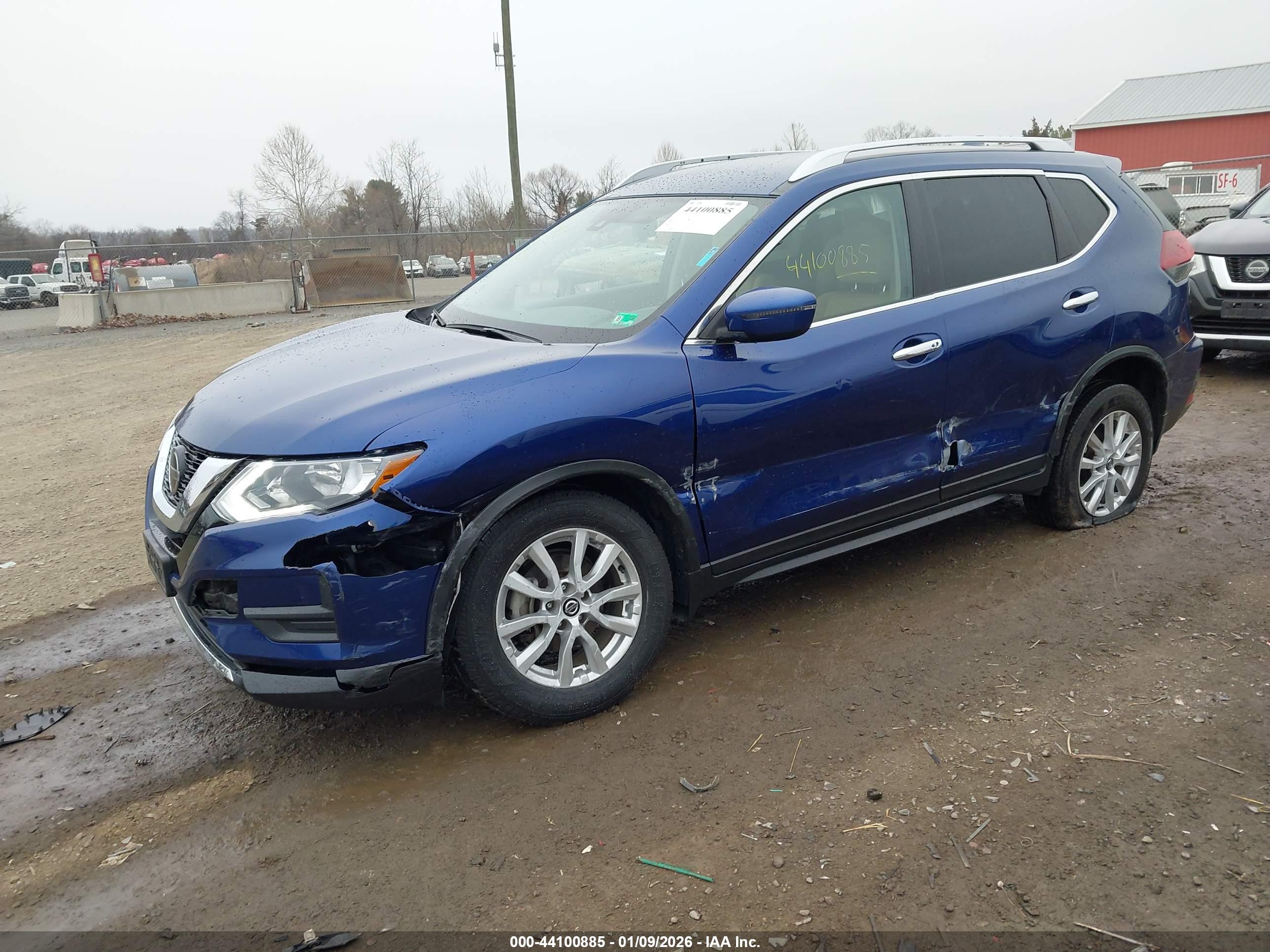 NISSAN ROGUE image 2