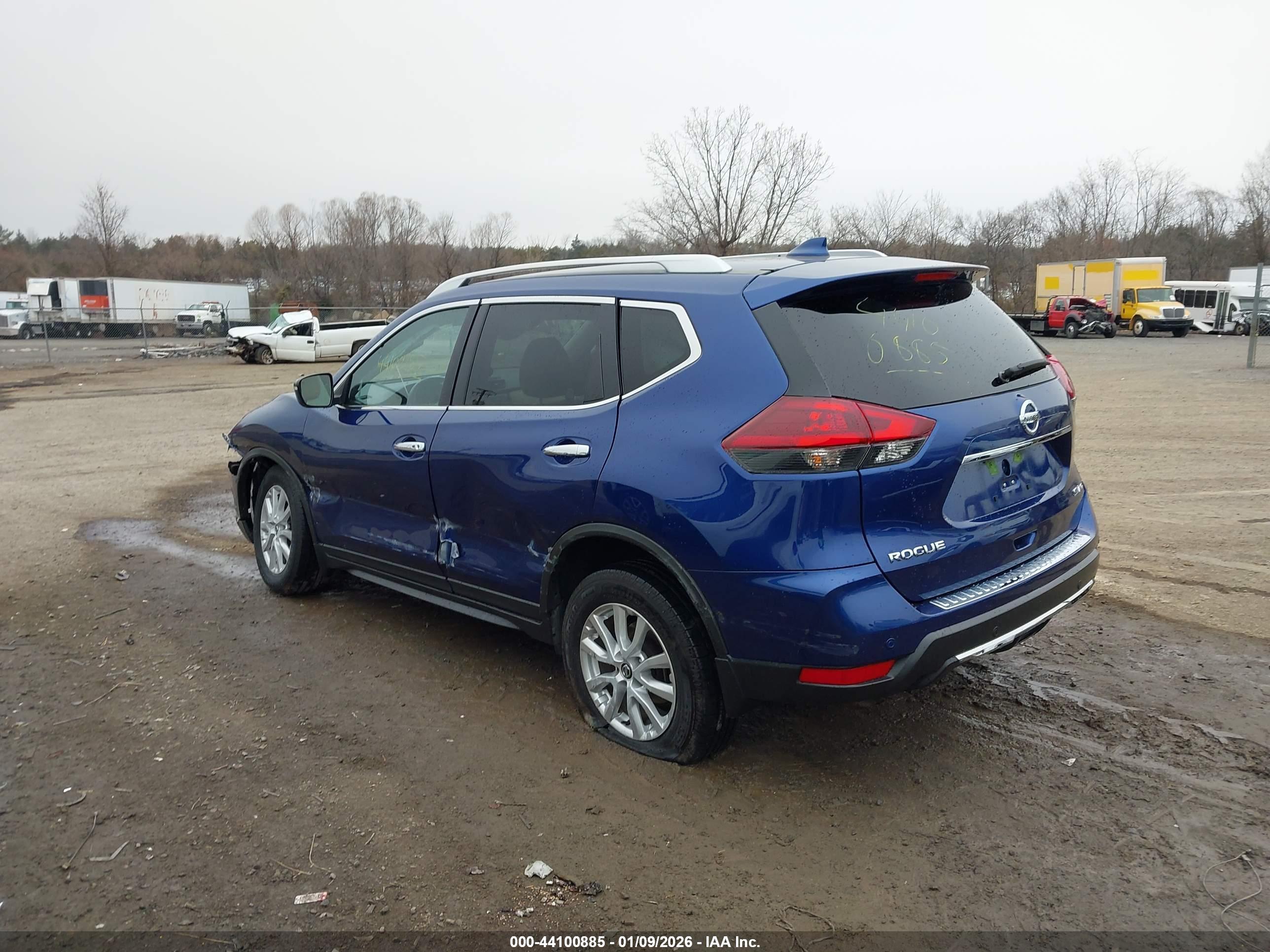 NISSAN ROGUE image 3