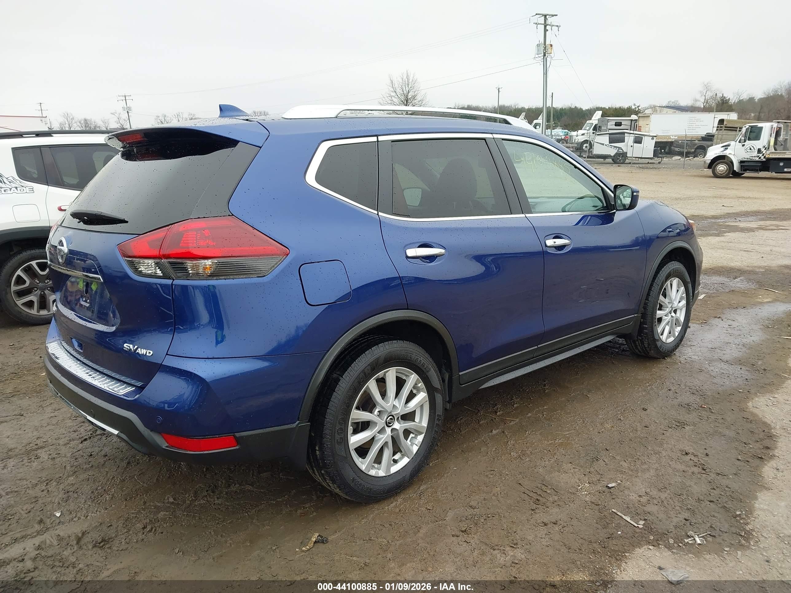 NISSAN ROGUE image 4