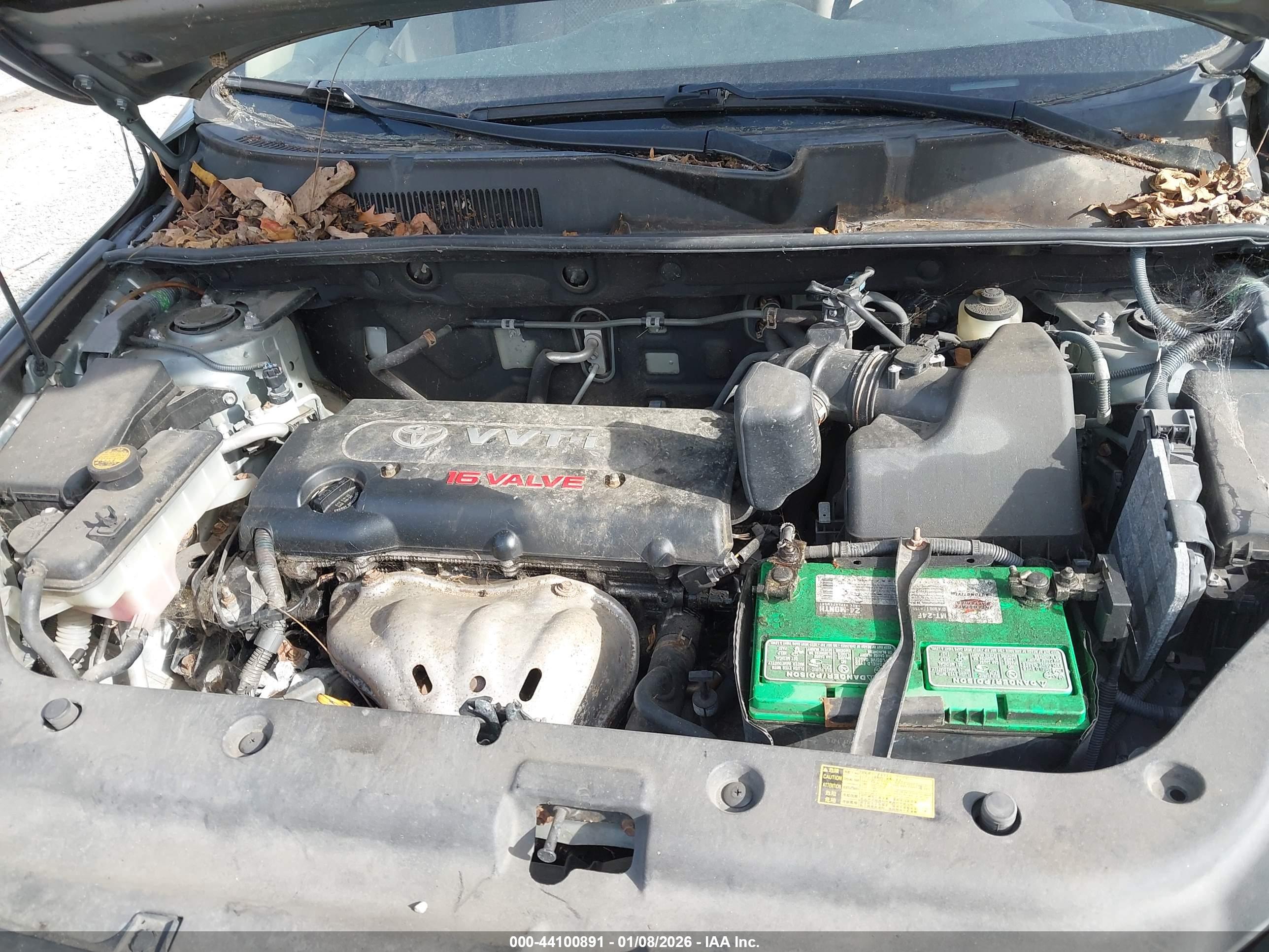 TOYOTA RAV4 image 10