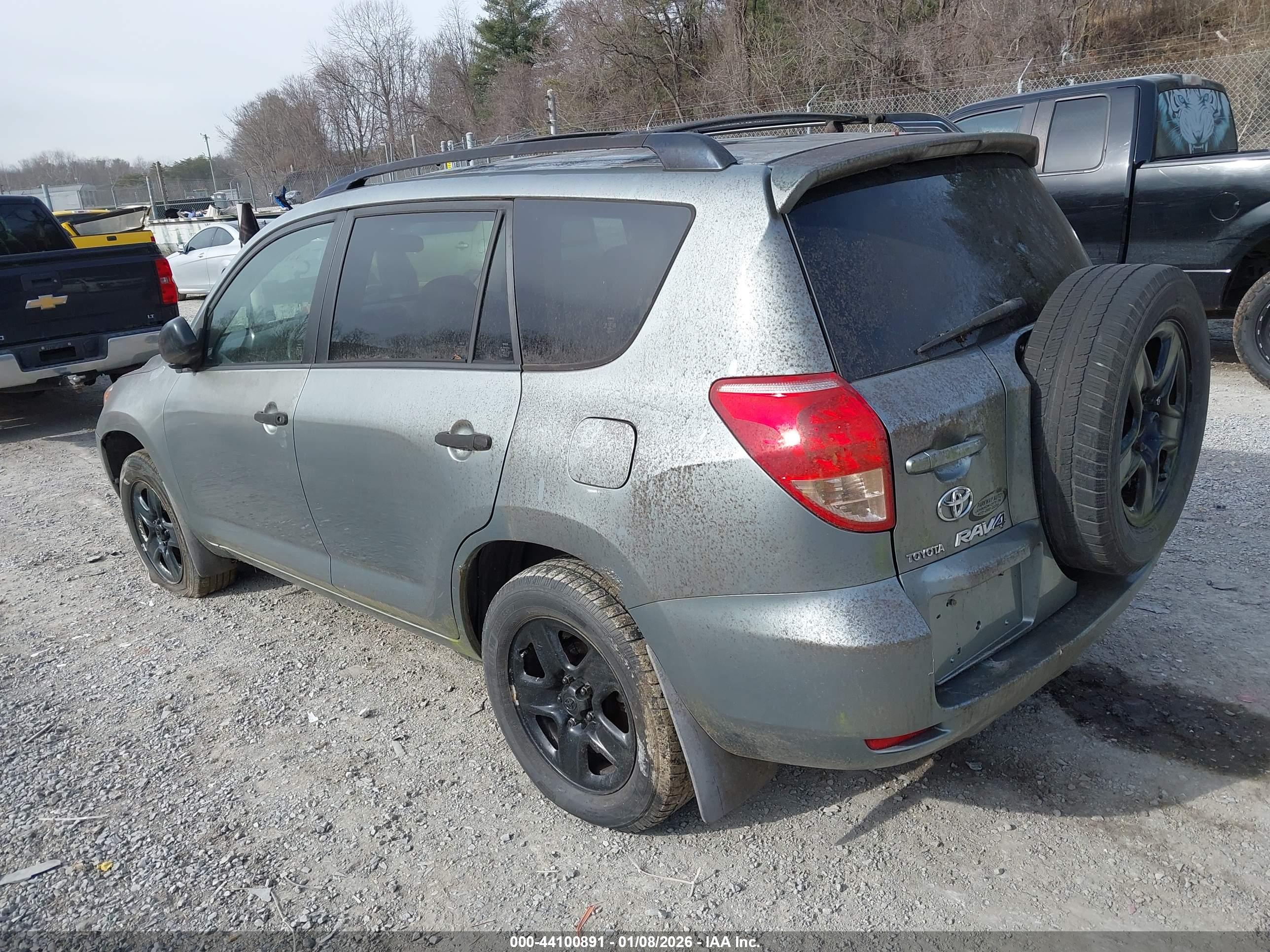 TOYOTA RAV4 image 3
