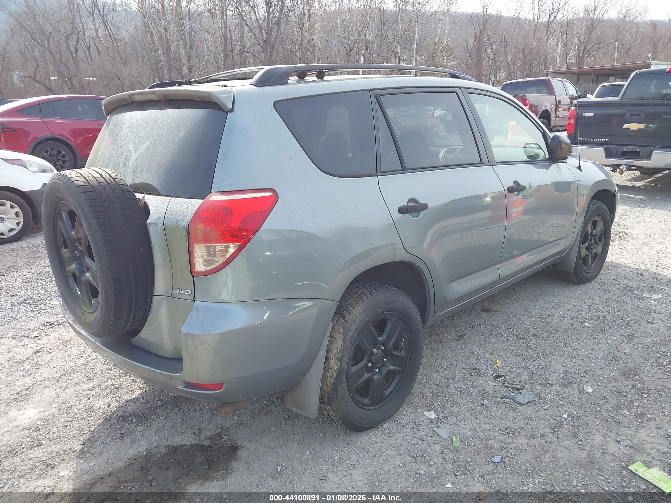 TOYOTA RAV4 image 4