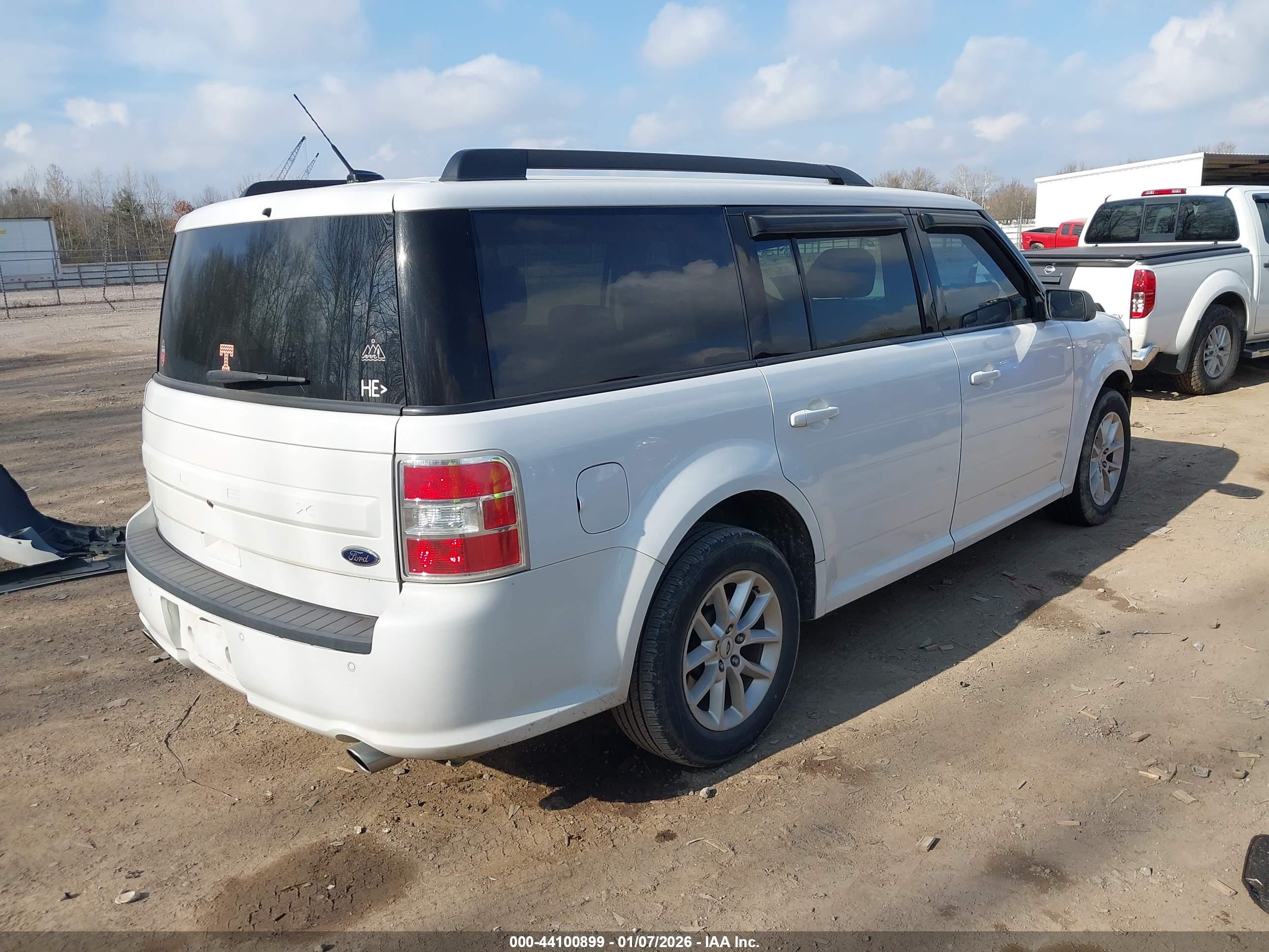 FORD FLEX image 4
