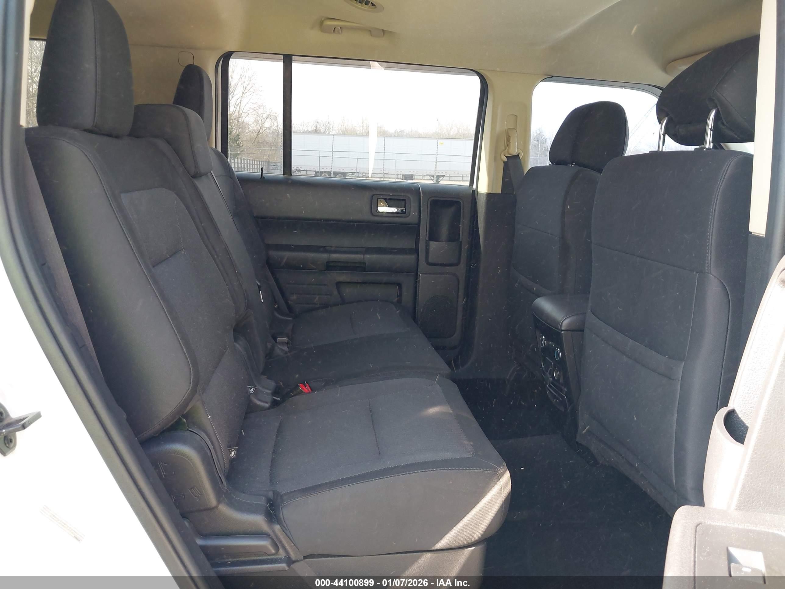 FORD FLEX image 8