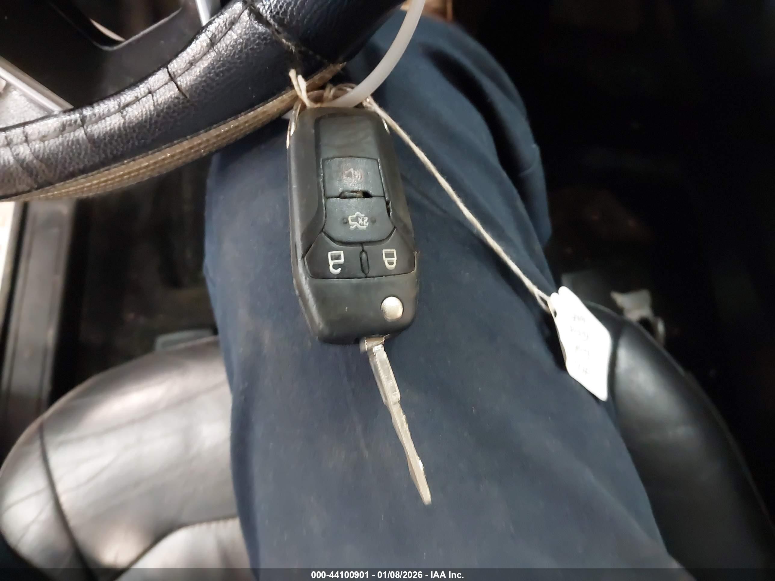 FORD FUSION image 11