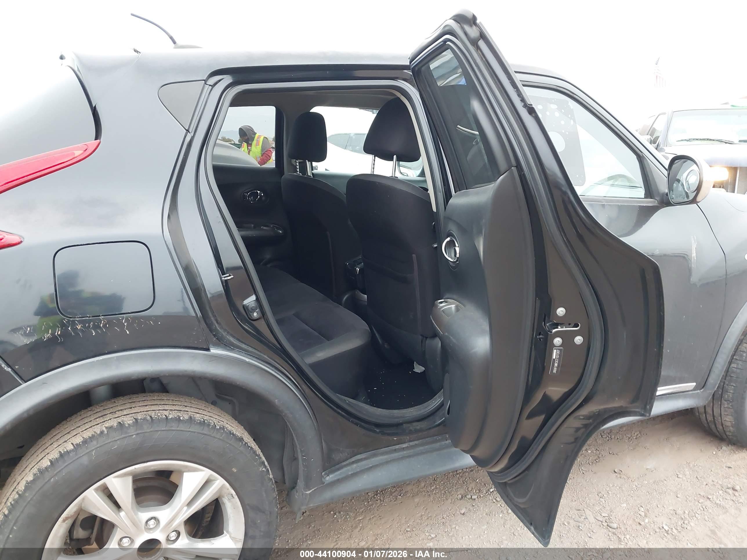 NISSAN JUKE image 8