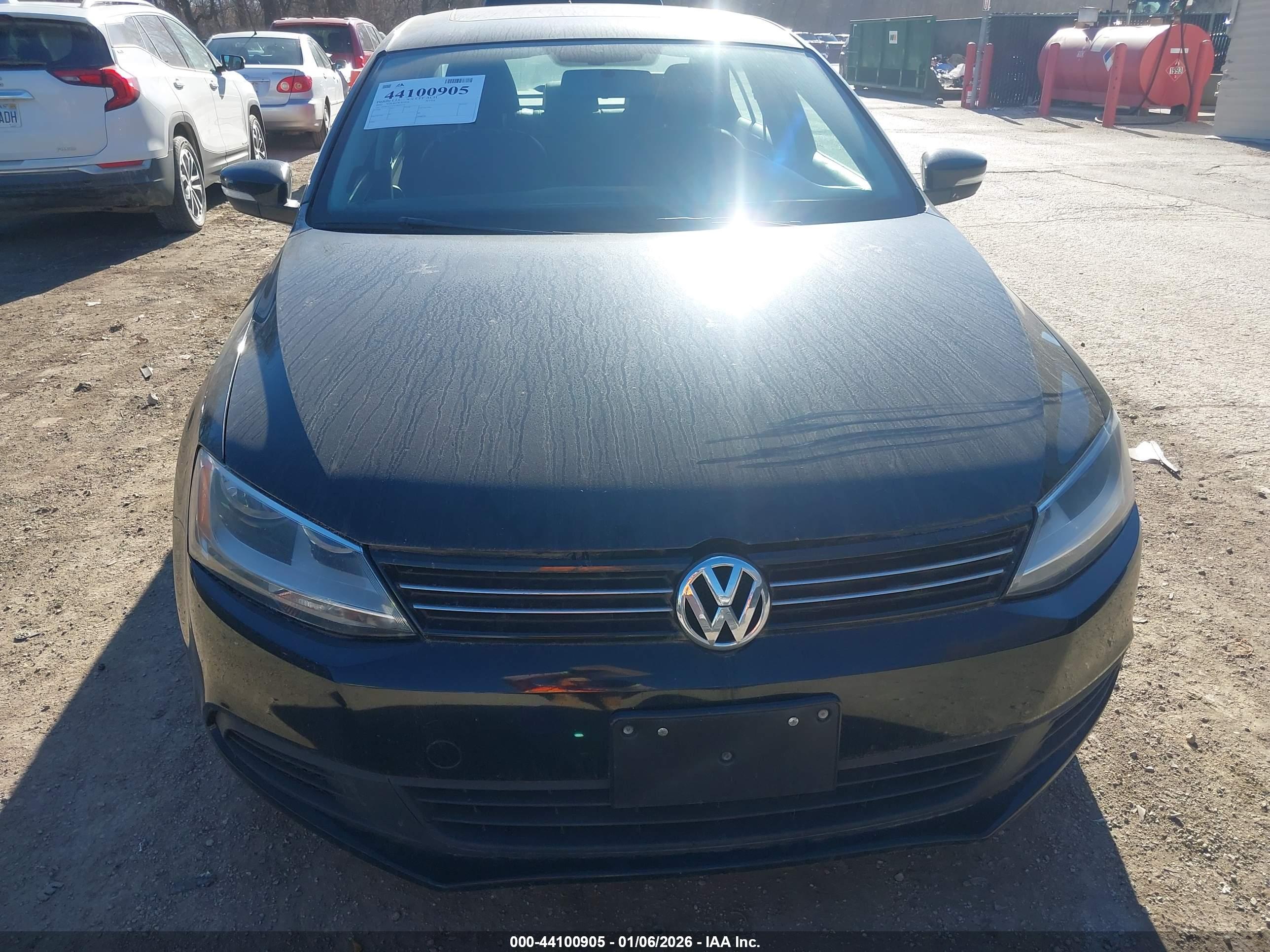 VOLKSWAGEN JETTA image 6
