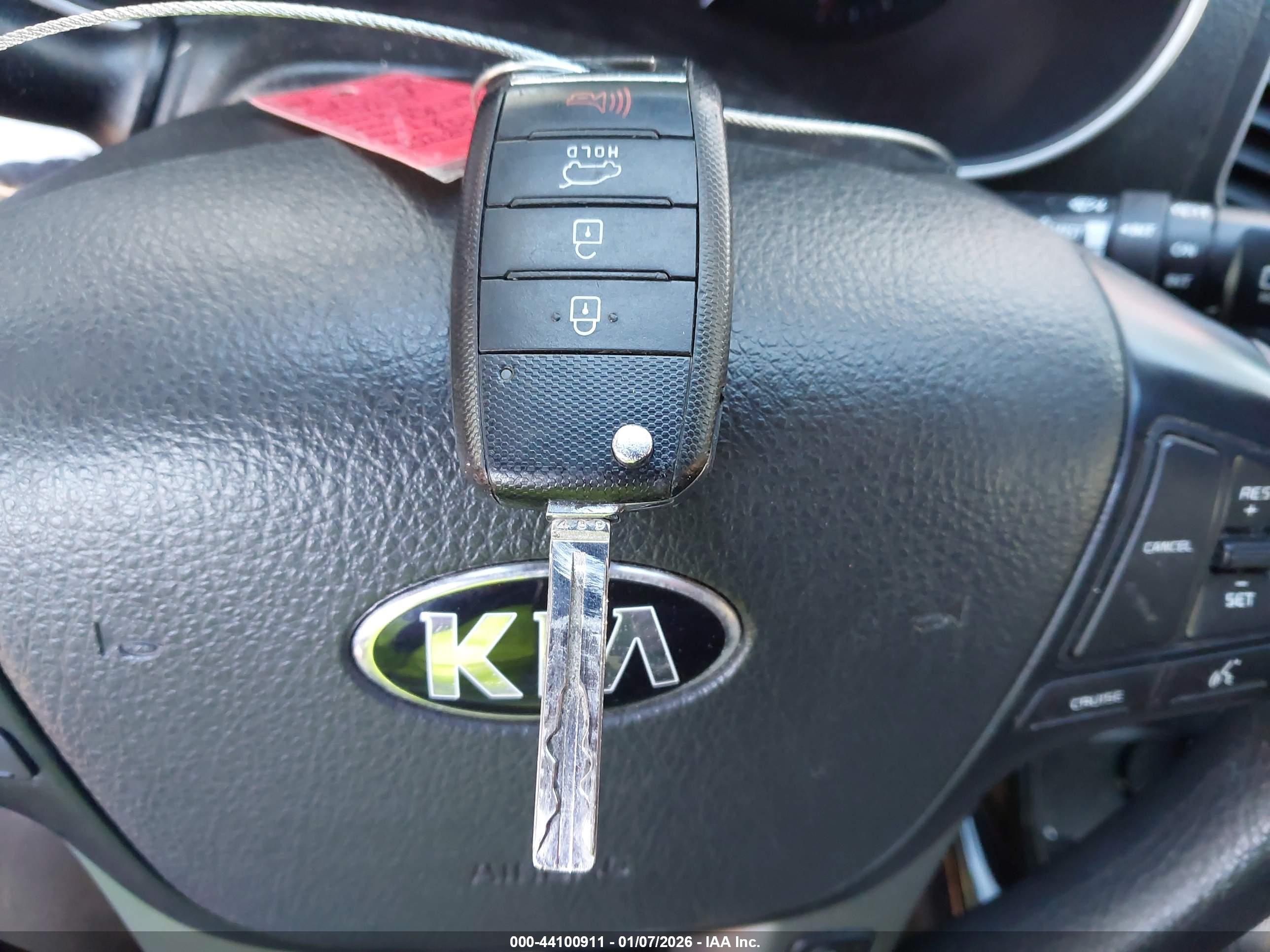 KIA SORENTO image 11