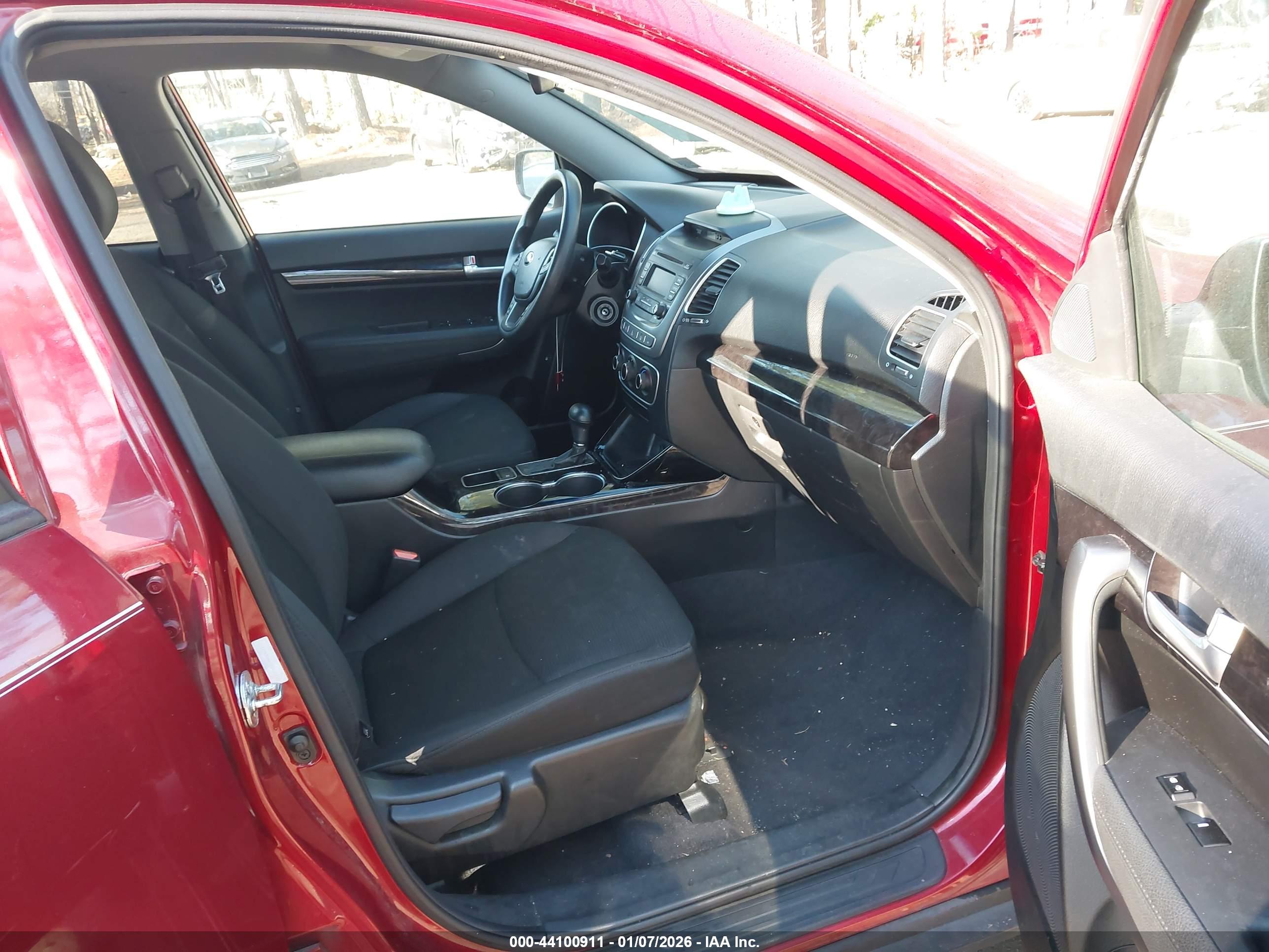 KIA SORENTO image 5