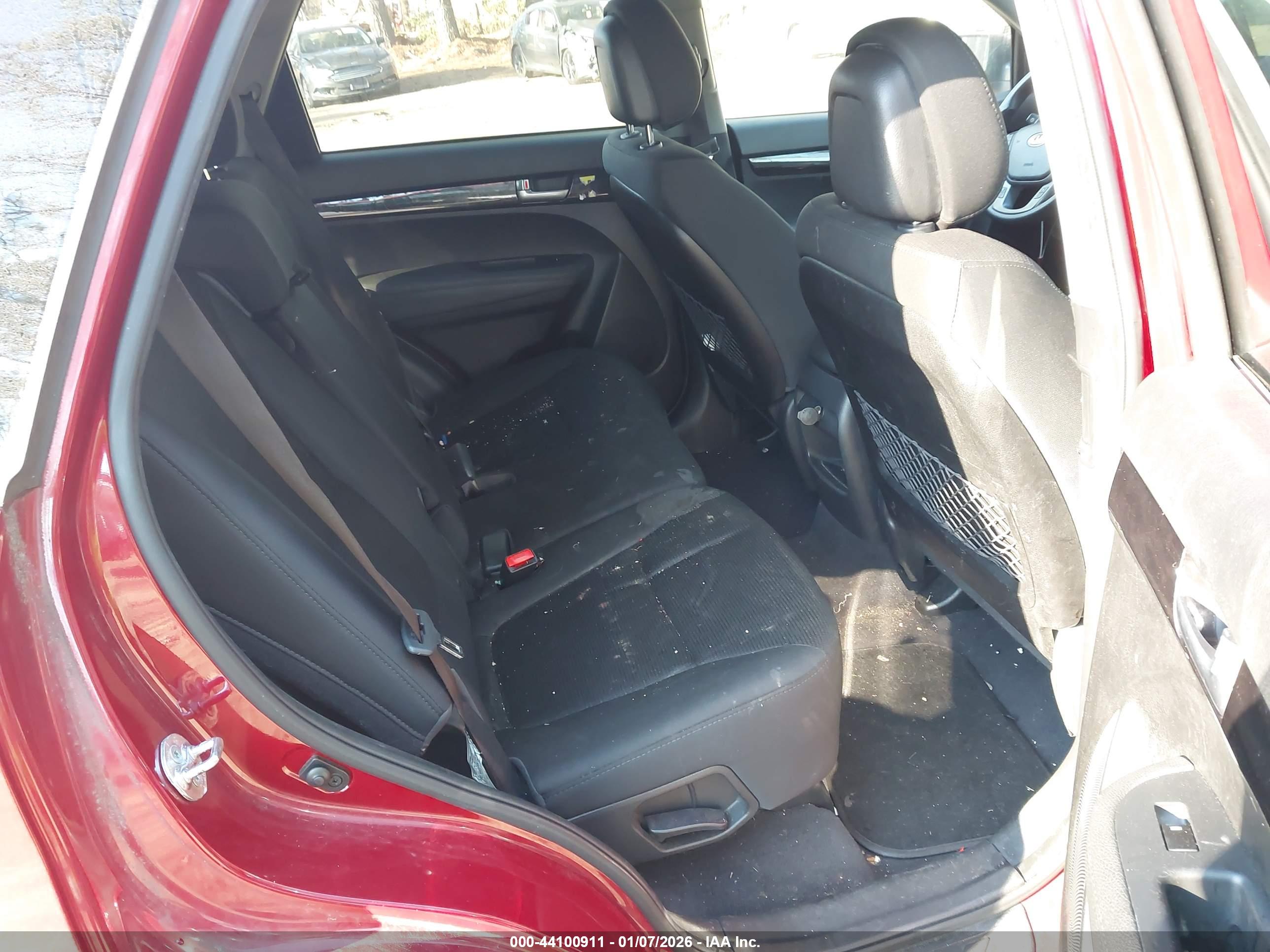 KIA SORENTO image 8