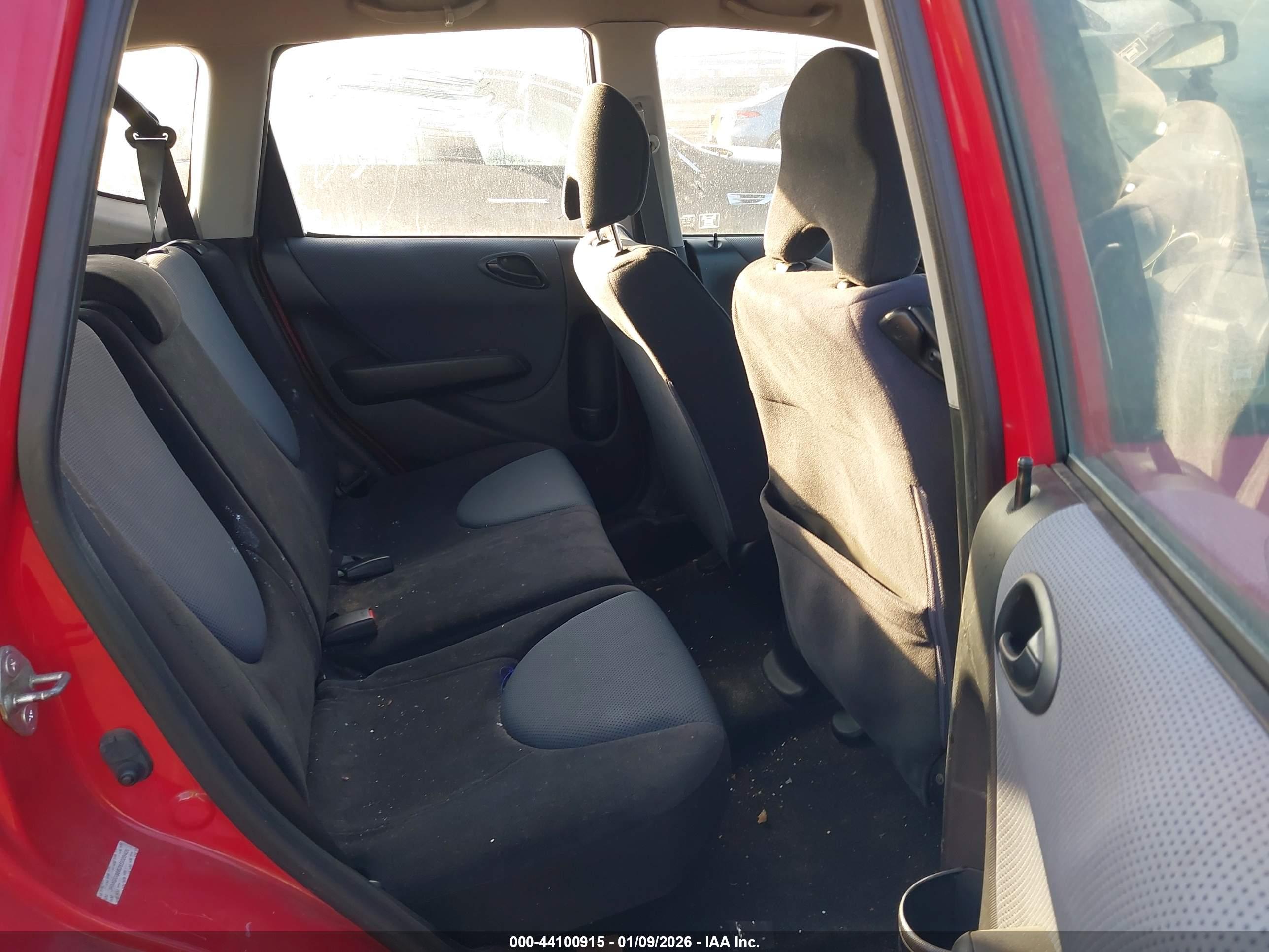 HONDA FIT image 8