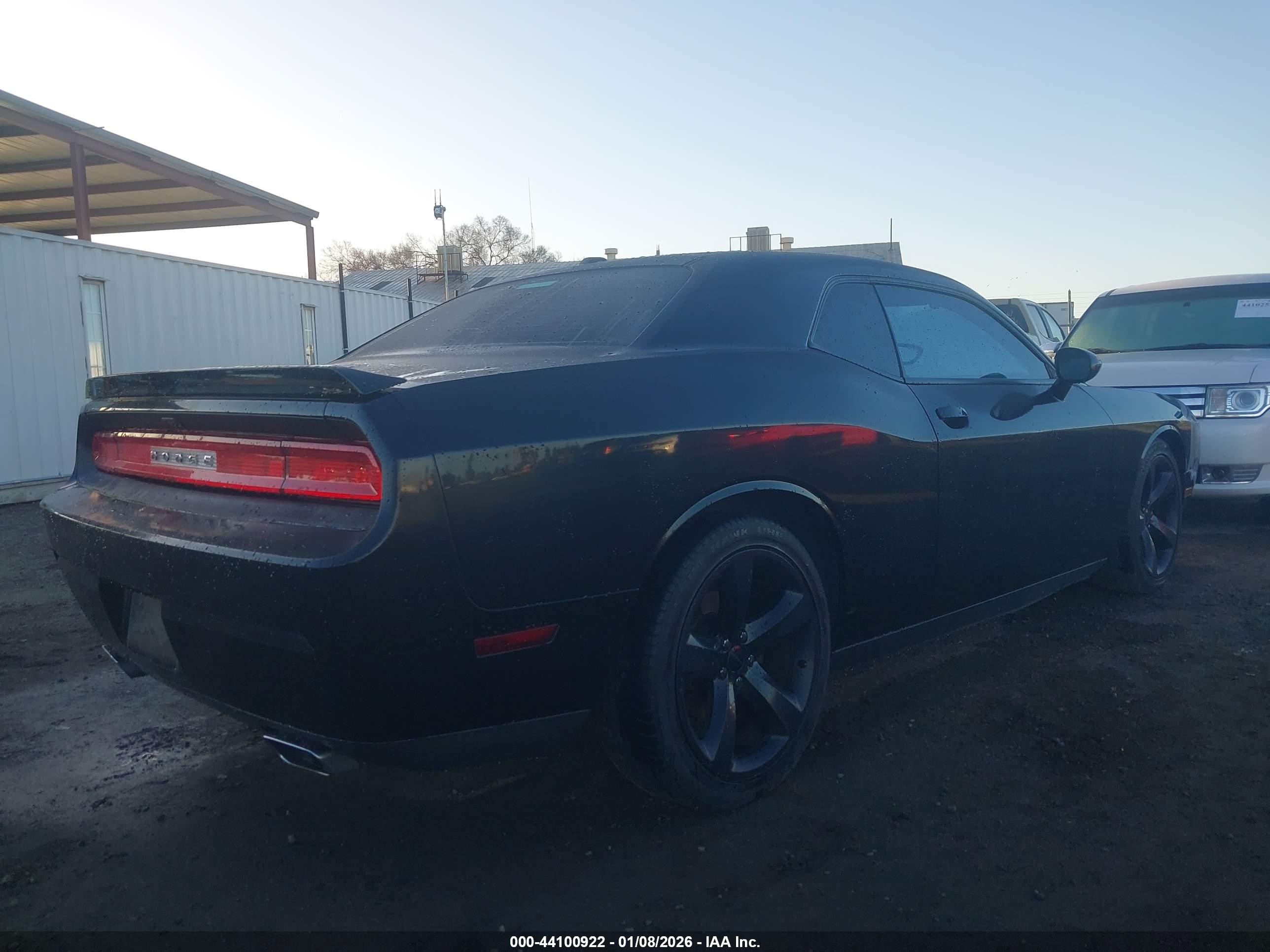 DODGE CHALLENGER image 4
