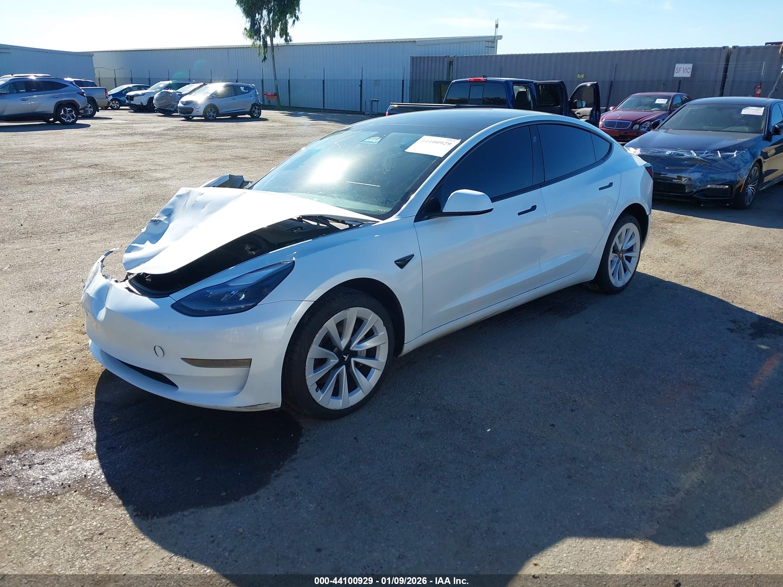 TESLA MODEL image 2