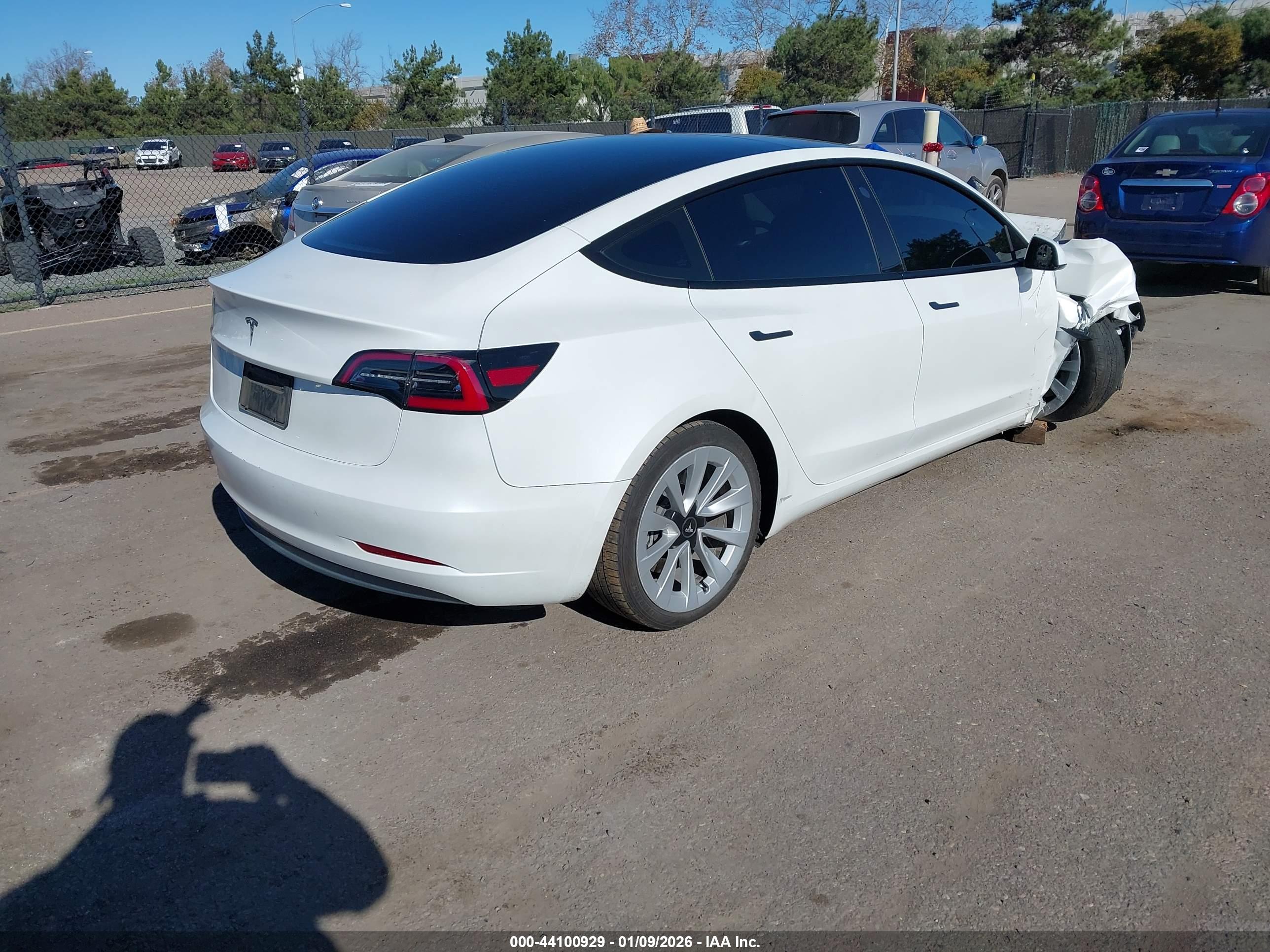 TESLA MODEL image 4