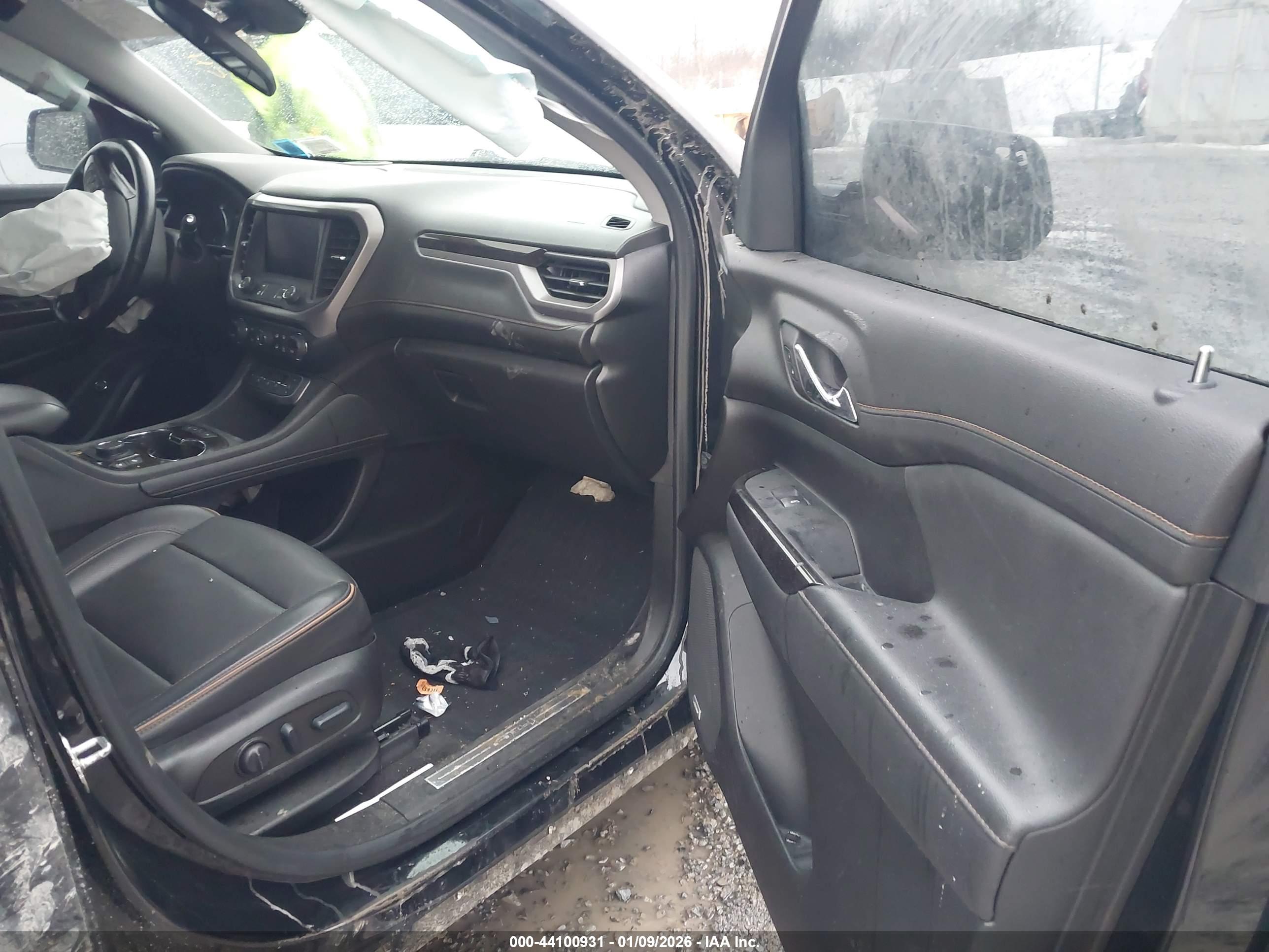 GMC ACADIA image 5